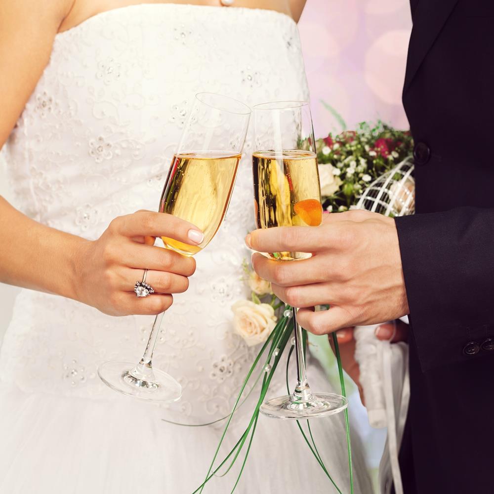 Premium Crystal Champagne Flutes Set of 4 - Elegant Wedding & Party Glassware for Toasting, Celebrations & Romantic Dinners - Dishwasher Safe & Lead-Free