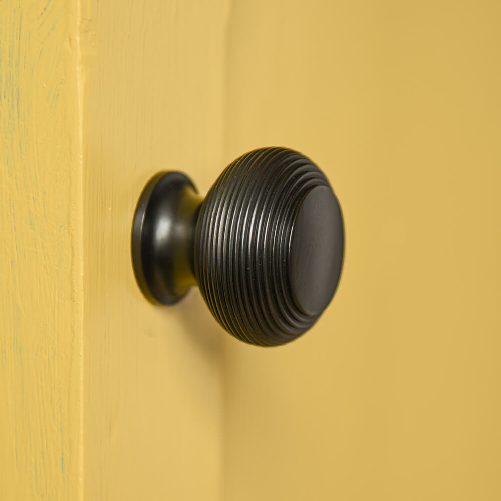 Dark Bronze Beehive Cabinet Knobs - Vintage Style Drawer Pulls for Kitchen, Bathroom & Furniture - 10 Pack (1.25
