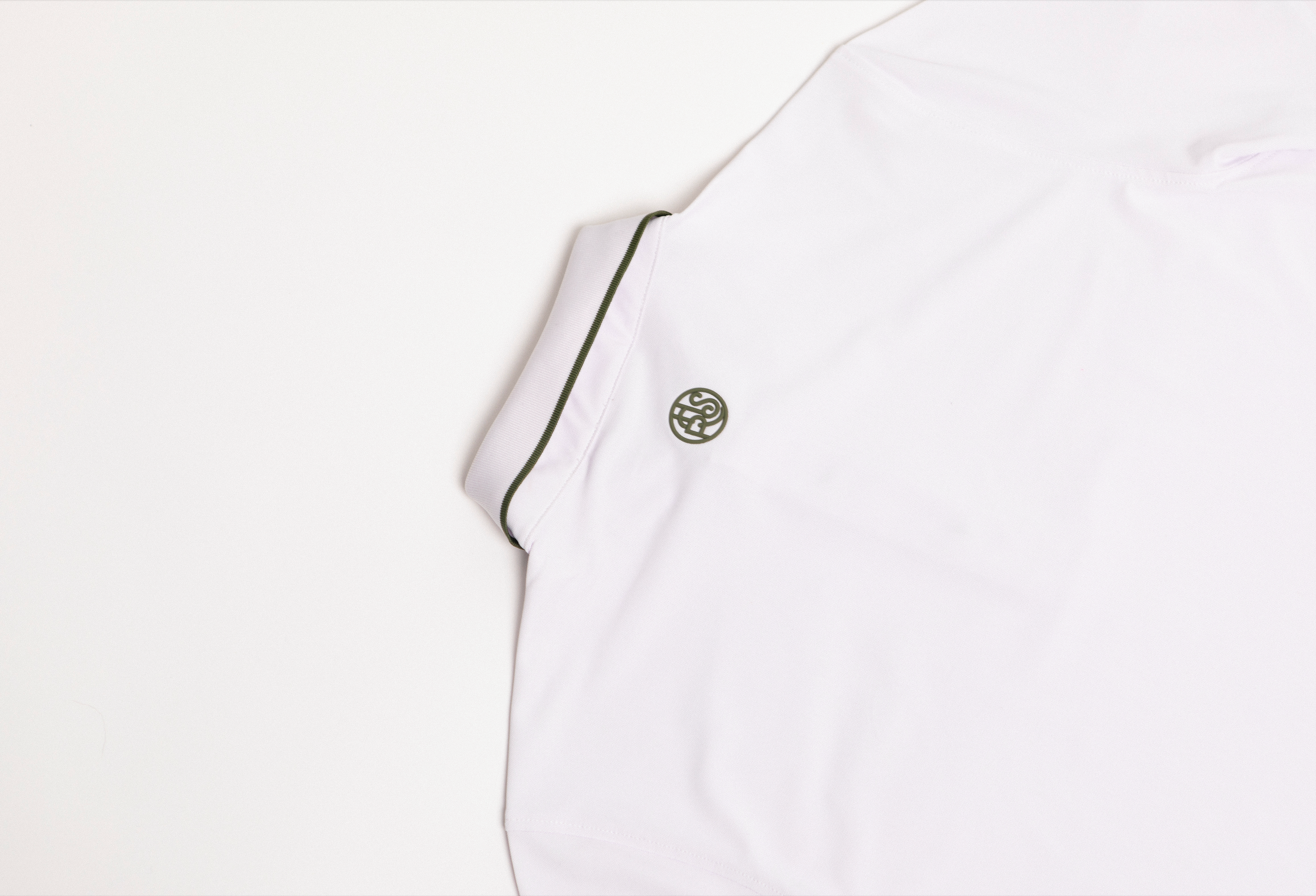 Premium R&M Men's Golf Polo Shirt - Breathable White Performance Polo for Golf & Casual Wear - Ideal for Golf Tournaments, Office & Outdoor Activities