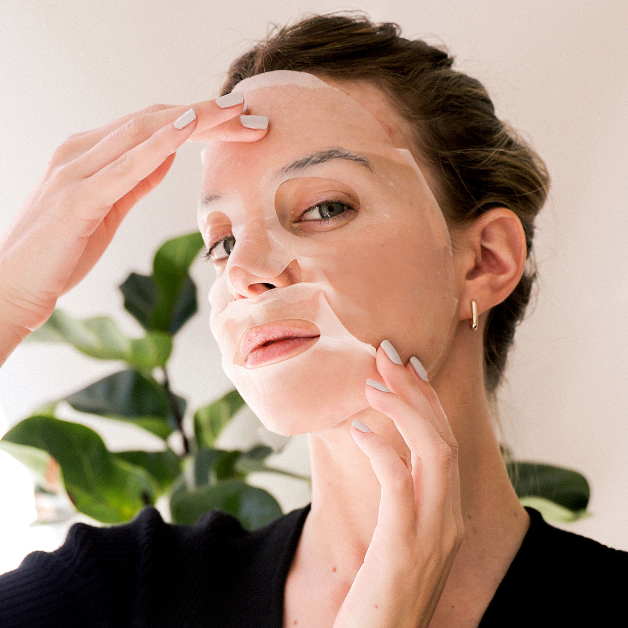 Forever Glow Anti-Aging Face Mask for Wrinkles & Fine Lines - Hydrating & Rejuvenating Skincare Treatment for Daily Use at Home or Spa