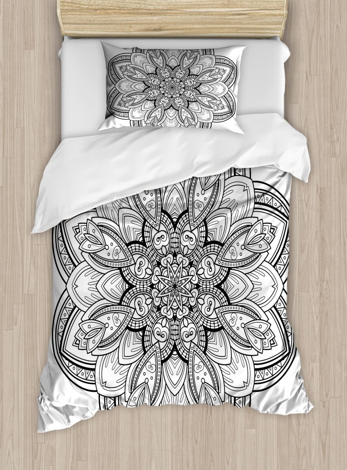 Ambesonne Oriental Duvet Cover Set - Black & White Mandala Design Bohemian Bedding, 2 Duvet Covers + 4 Pillowcases, 2-Pack California King Size - Perfect for Boho Chic Bedrooms, Guest Rooms & Meditation Spaces