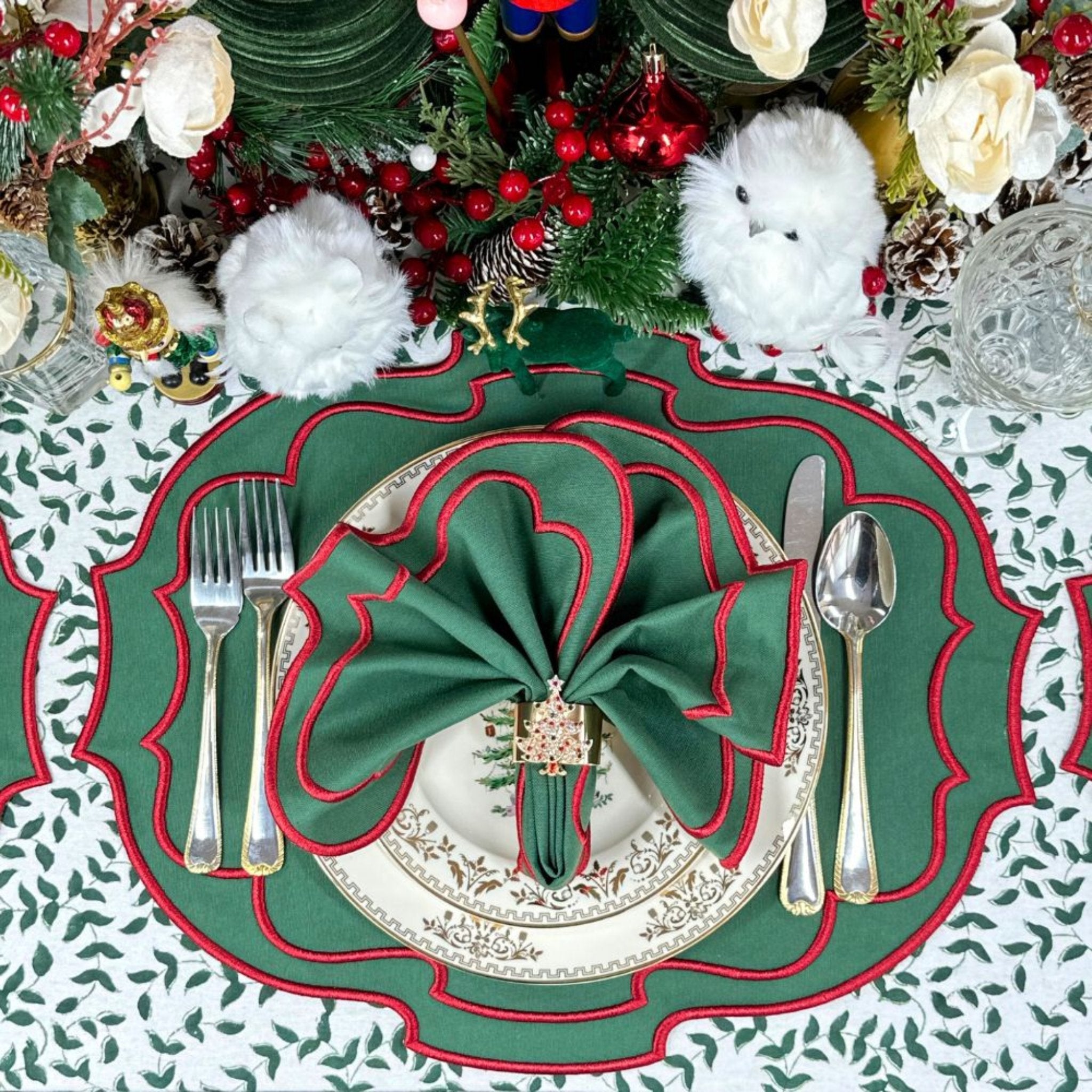 Christmas Belle in Placemats Set of 4 - Elegant Holiday Table Decor for Christmas Dinner, Party & Festive Home Decor