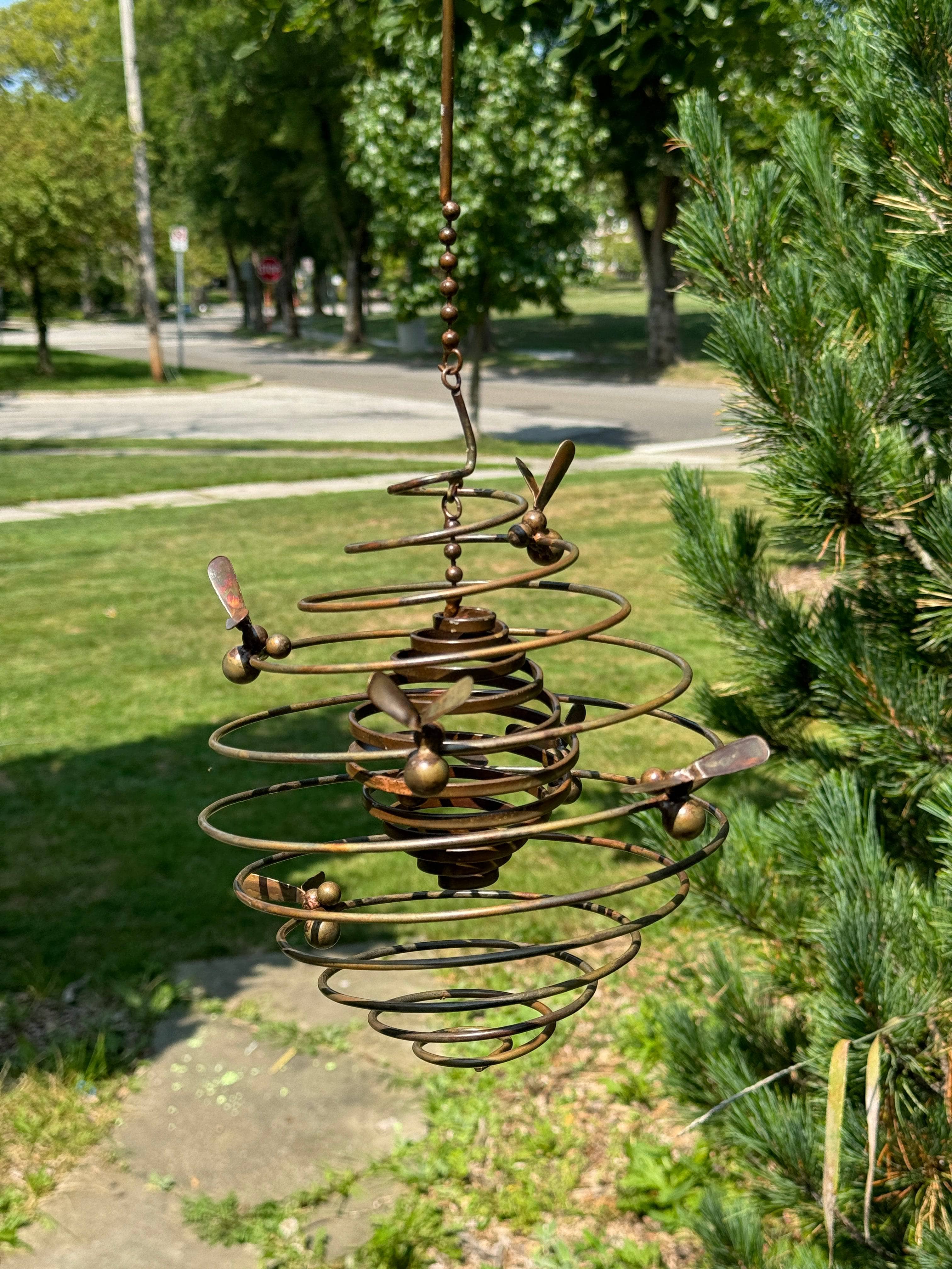 Double Spiral Bee Garden Ornament - Handcrafted Metal Decoration for Outdoor Lawn, Yard, and Patio Decor - Perfect for Garden, Backyard, and Landscape Design