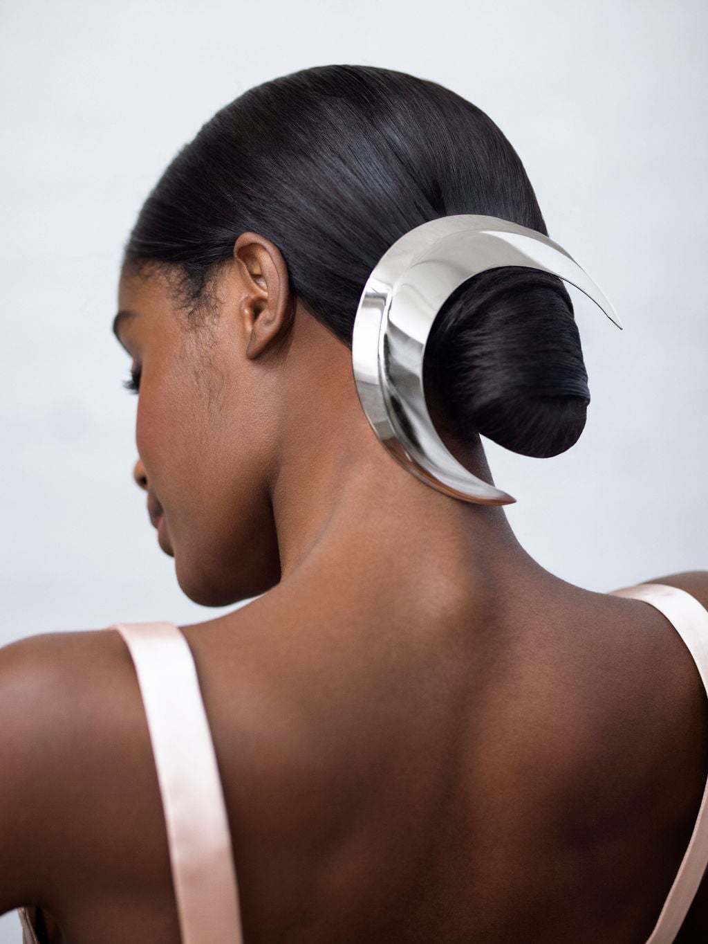Crescent Moon Hair Clip - Elegant Silver Hair Barrettes for Women & Girls - Perfect for Weddings, Parties & Everyday Wear