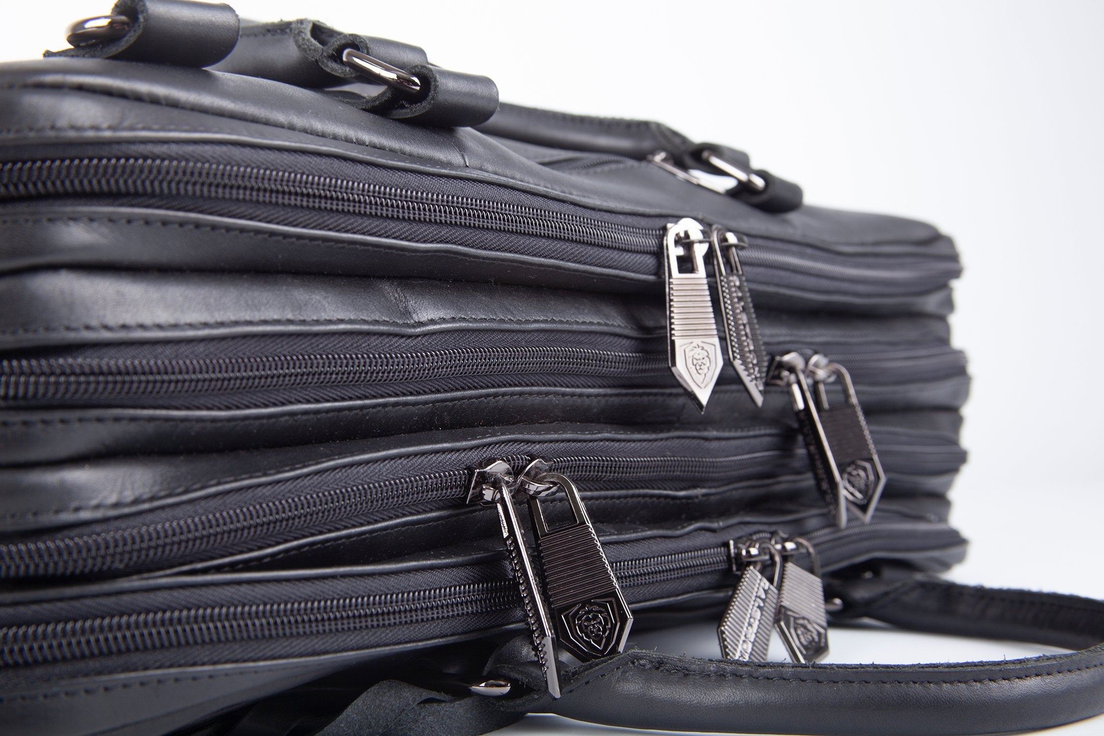 Premium 4 Pocket Knife Bag - The Culinary Commander by Dalstrong | Professional Chef Knife Storage & Organizer for Kitchen, Camping & Outdoor Cooking