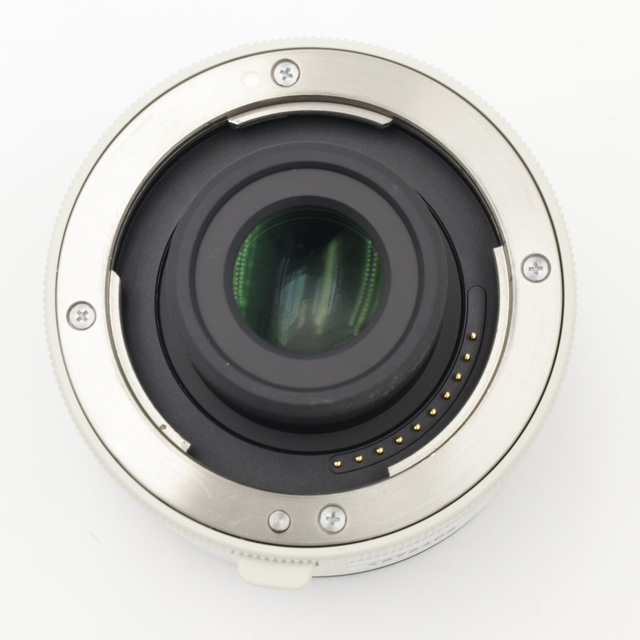 Used Sony FE 2.0x Teleconverter - Compatible with Sony E-Mount Cameras - Enhance Your Photography for Wildlife & Sports Scenes