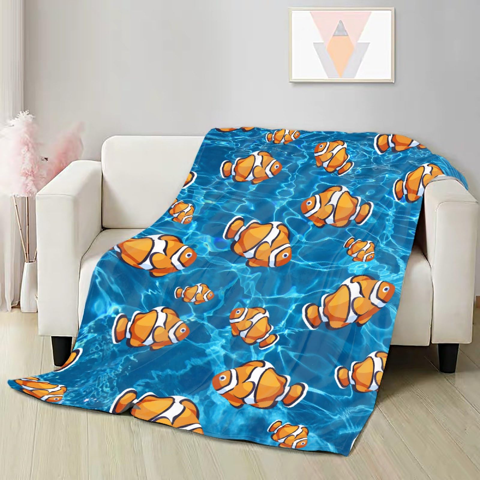 Soft & Warm Clownfish Fleece Throw Blanket 80 x 60 Inches - Lightweight Cozy Blanket for Bed, Sofa, Couch & Car - Perfect Gift for Adults - Ideal for Movie Nights, Camping & Winter Snuggles