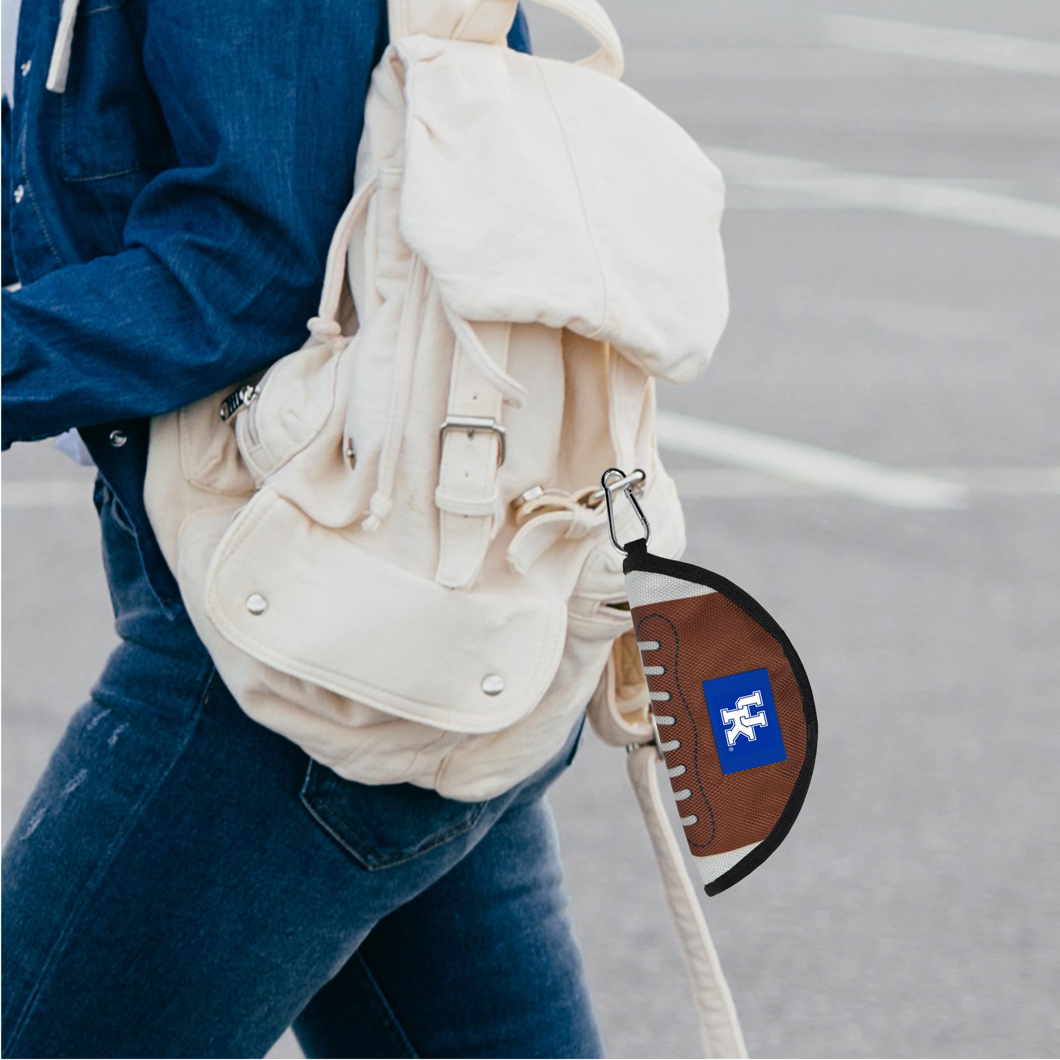 NCAA Kentucky Wildcats Collapsible Dog Travel Bowl - Portable Pet Food & Water Dish for Dogs & Cats | Leak-Proof, Lightweight Football Field Design | Perfect for Hiking, Camping & Road Trips