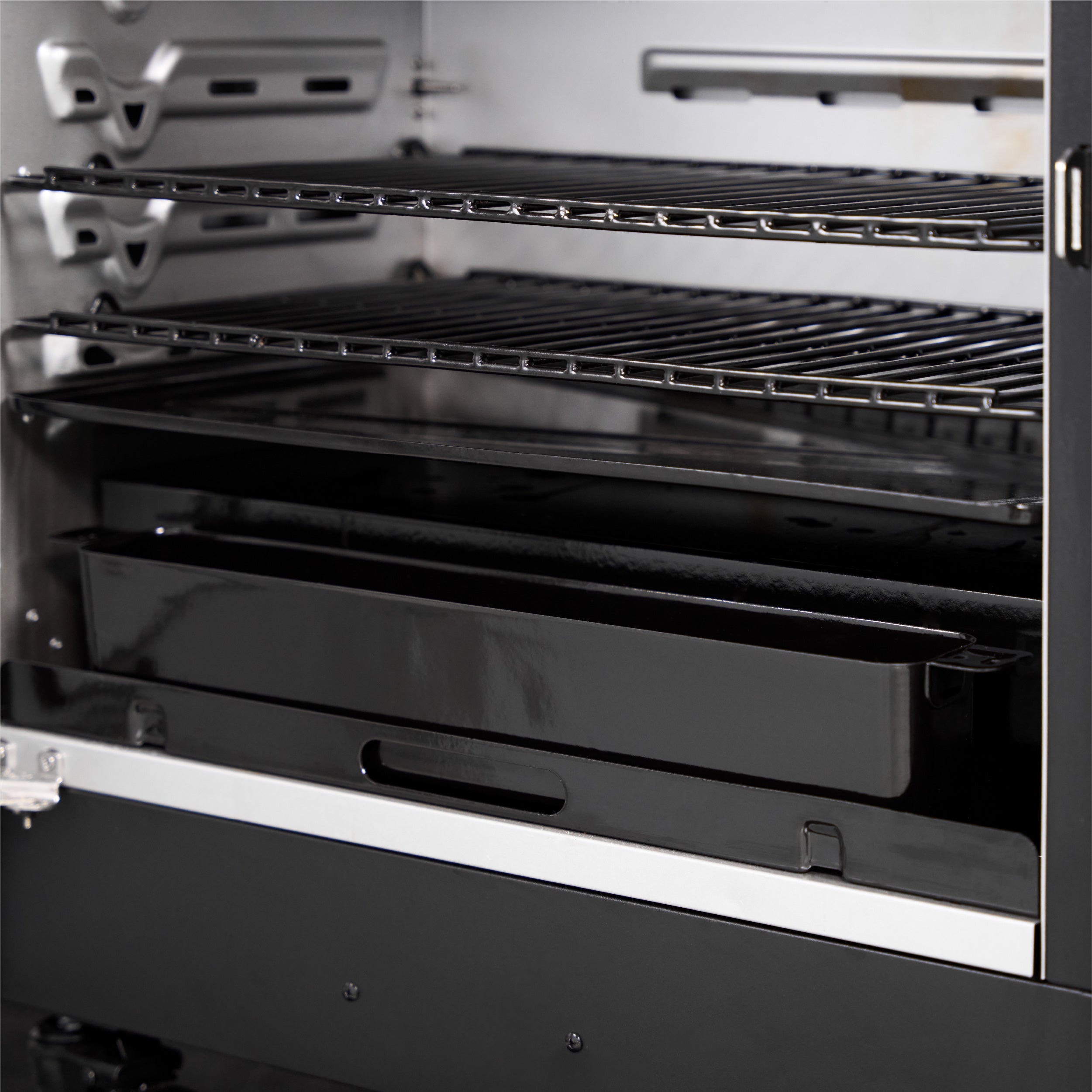 Bronco 28 XL Griddle Vertical Pellet Smoker Combo - Heavy Duty Outdoor Grill & Smoker for BBQ, Backyard Cooking, Tailgating & Camping