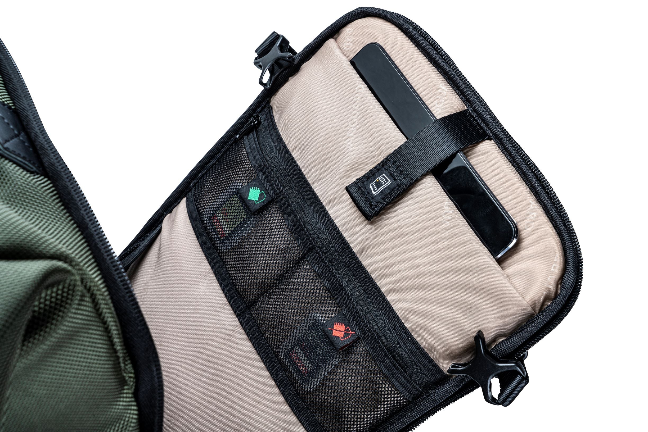 VEO SELECT 43 RB GR Backpack - Waterproof Hiking Backpack for Men & Women, 43L Large Capacity Travel Backpack with Laptop Compartment - Perfect for Camping, Hiking, Travel & Outdoor Adventures (Green)