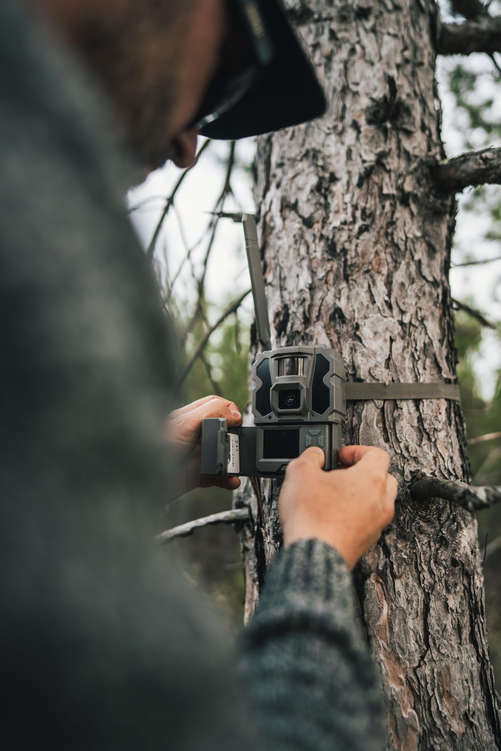 TACTACAM Reveal Pro 3.0 Cellular Trail Camera - Multi-Network 4G LTE, GPS Tracking, 2