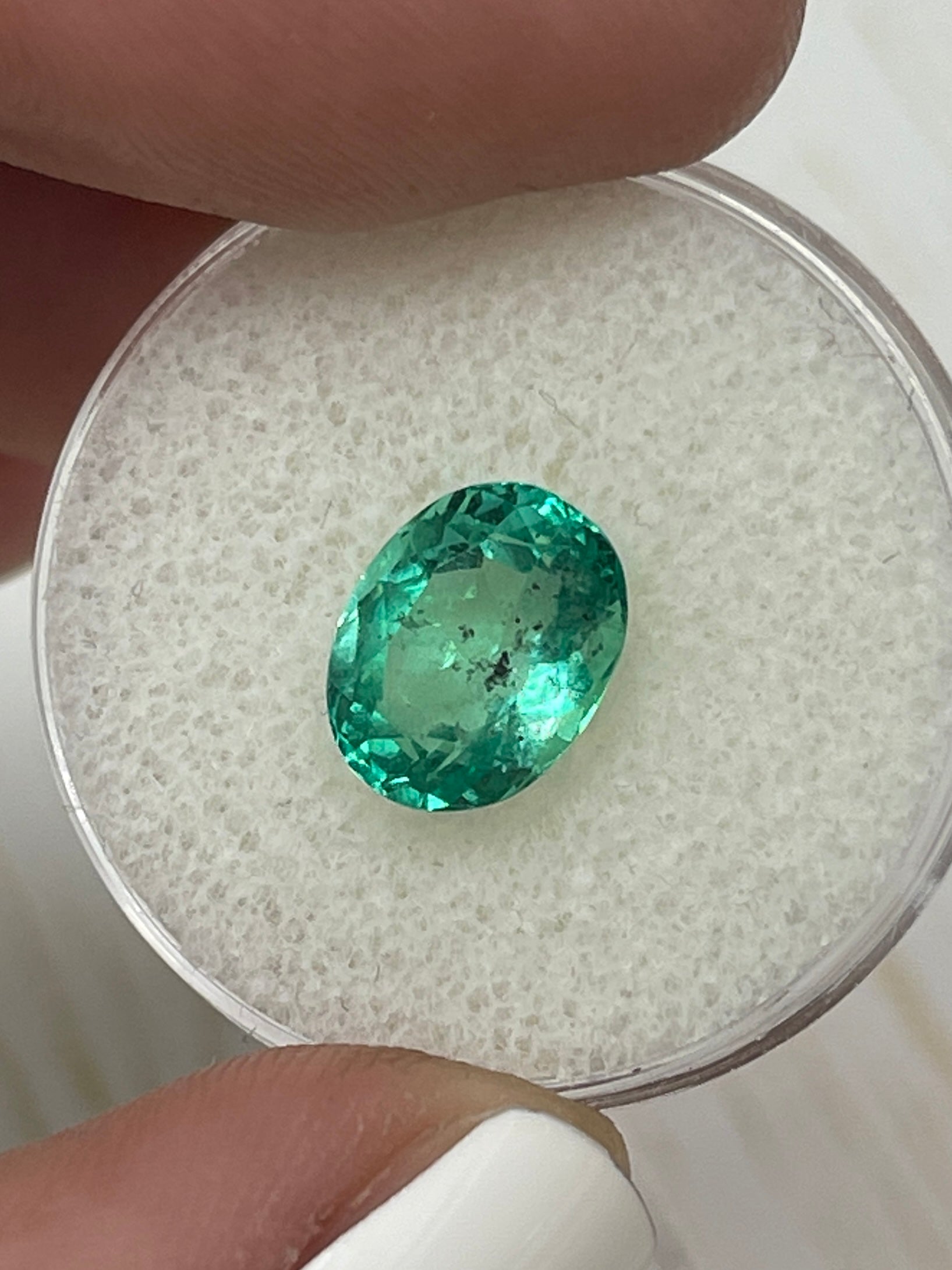 2.83 Carat 10x8mm Vivid Green Natural Colombian Emerald Gemstone - Oval Cut Loose Stone for Jewelry Making, Engagement Rings & Luxury Gifts