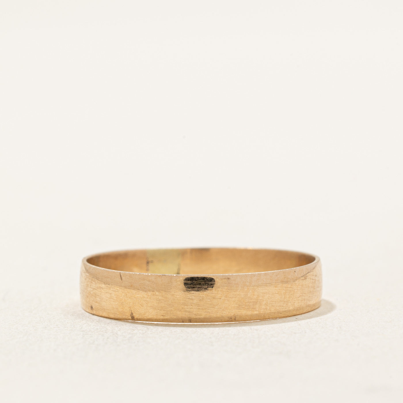 18K Yellow Gold Wedding Band Ring for Women & Men - 3.80mm Wide Size 9.5 - Perfect for Engagement, Anniversary & Everyday Wear