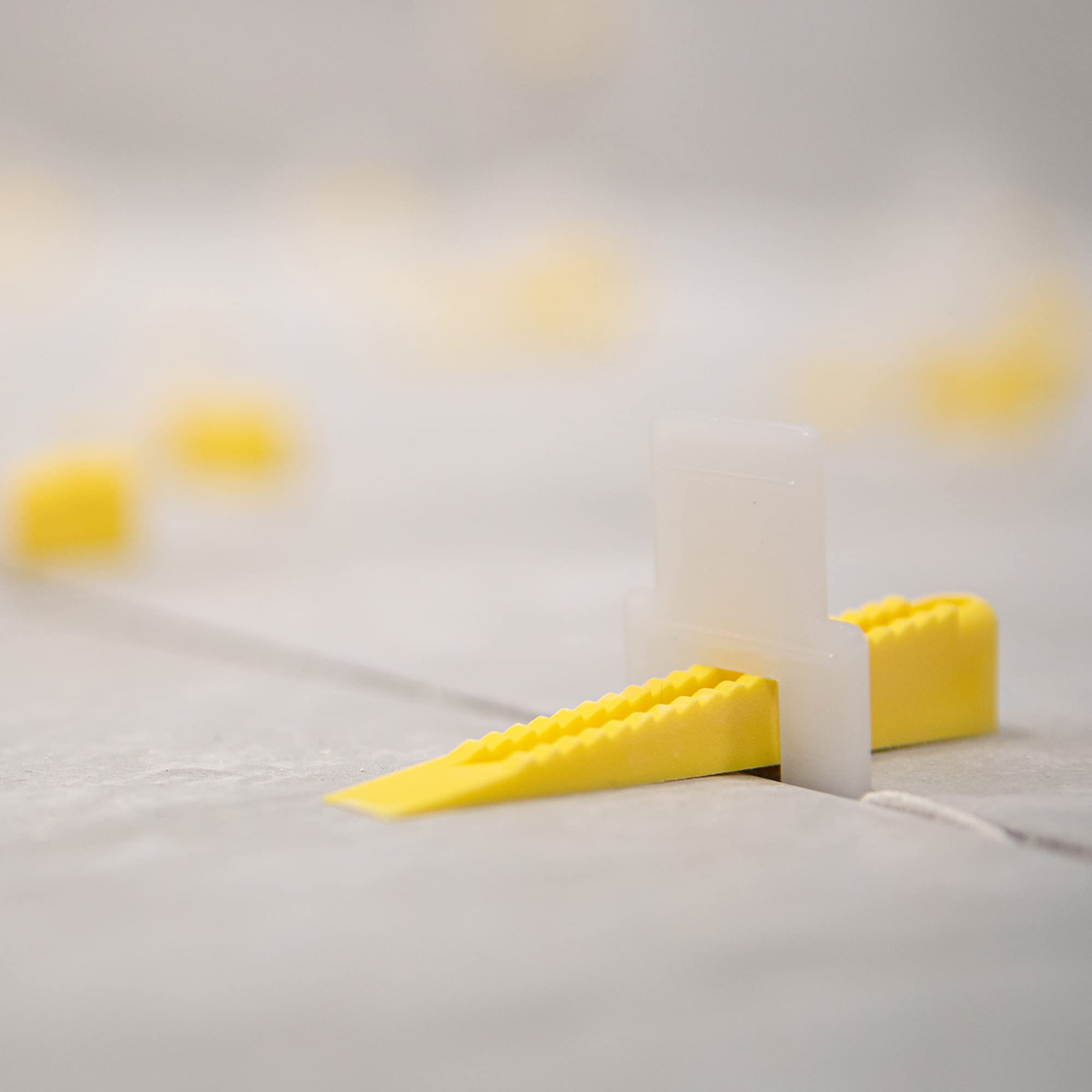 QEP LASH Tile Leveling System Part B - 300 Pack of Wedges for Professional Tile Installation | Perfect for Floor and Wall Tiles