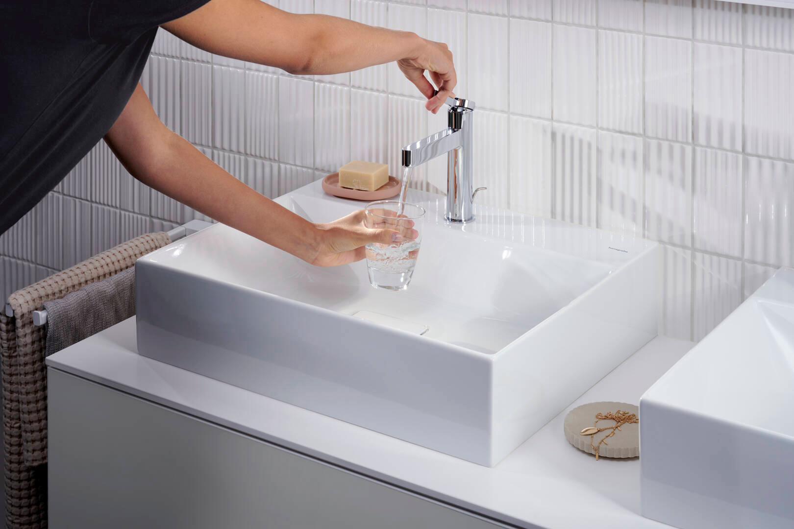 Hansgrohe AddStoris Dual Towel Bar in Matte White (41770700) - Perfect for Bathrooms, Spas, and Luxury Hotels