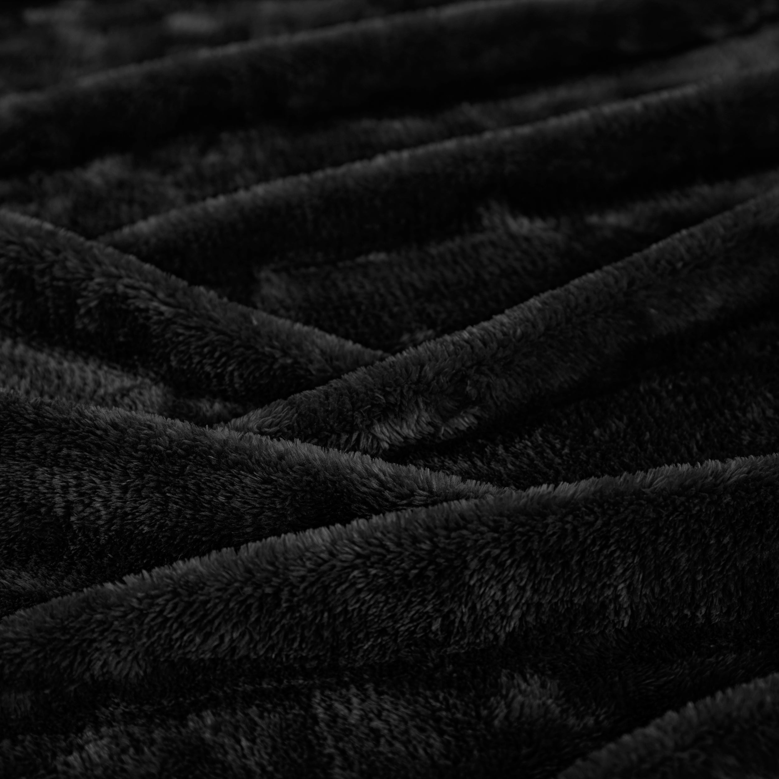 Classic Solid Fleece Plush Medium Weight Fluffy Soft Blanket - Cozy & Warm for Bed, Sofa, Travel & Gifts | Ultra-Soft Throw Blanket for All Seasons