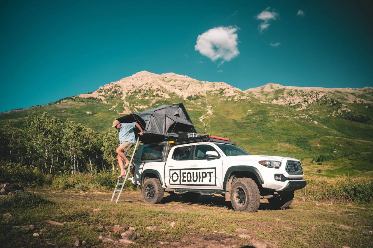 Eezi Awn Sabre Hard Shell Roof Top Tent - Lightweight & Durable Rooftop Camping Tent for SUVs & Trucks - Perfect for Off-Road Adventures & Outdoor Travel