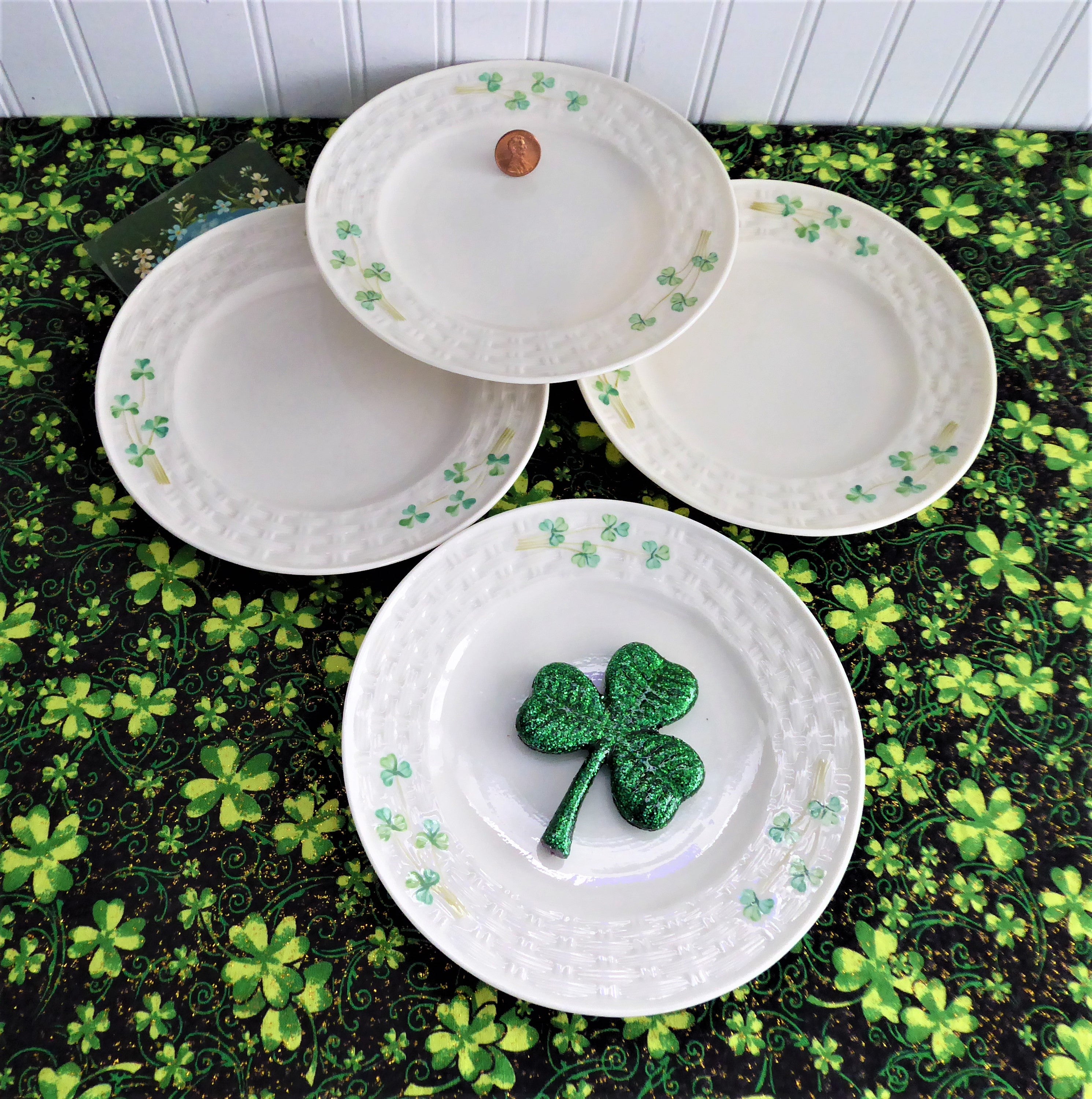 Vintage Shamrock Irish Belleek Plates - Set of 4 Side Plates with Basket Weave Design, 1950s 4th Green Mark - Perfect for St. Patrick's Day Decor, Tea Parties & Irish-Themed Dinnerware Collections