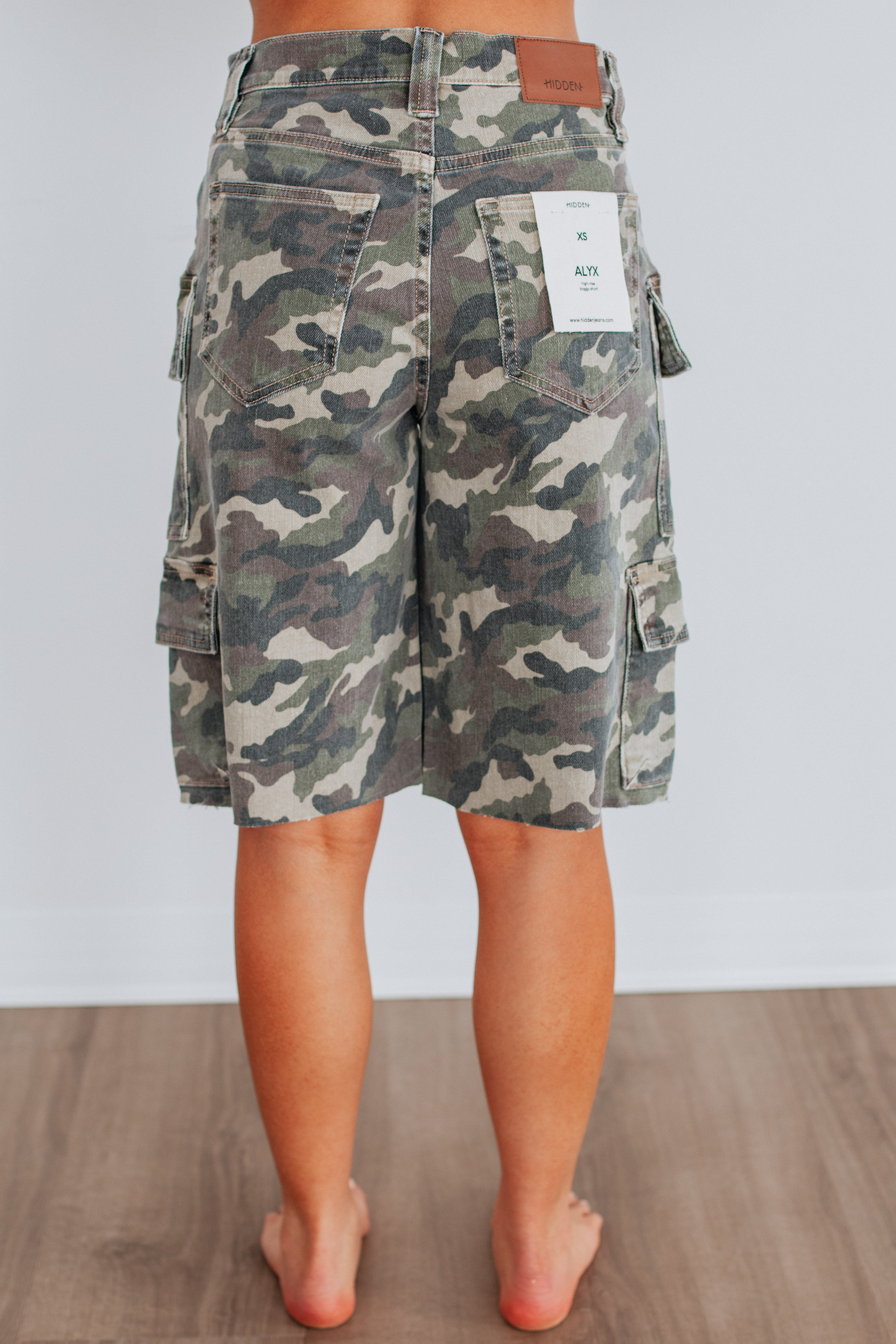 Alyx Hidden Cargo Shorts for Men - Stylish Utility Pants with Multiple Pockets | Perfect for Outdoor Activities, Travel & Streetwear Fashion