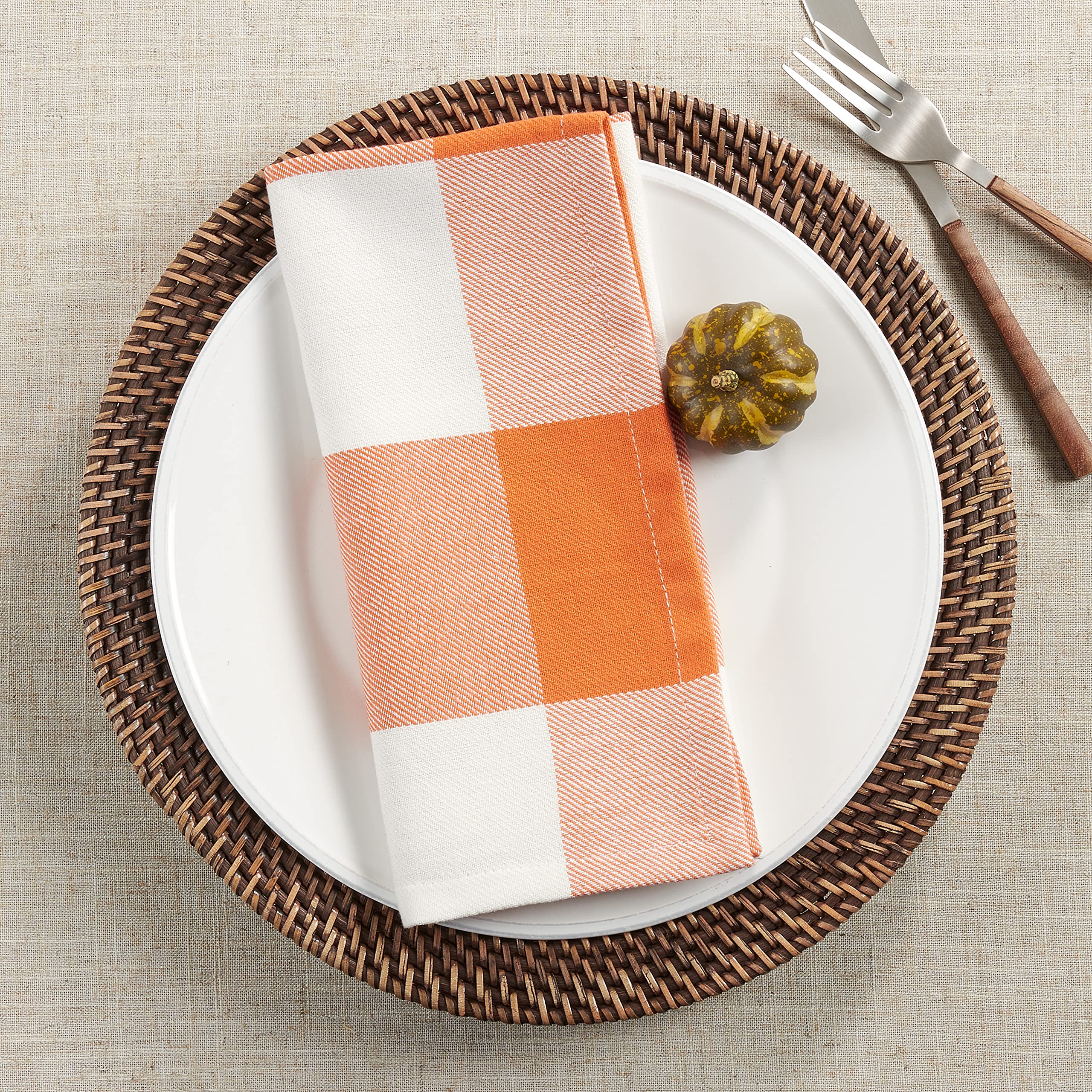 Buffalo Plaid Cotton Table Napkins - Set of 4 Premium Dinner Napkins for Christmas, Thanksgiving & Farmhouse Dining Decor