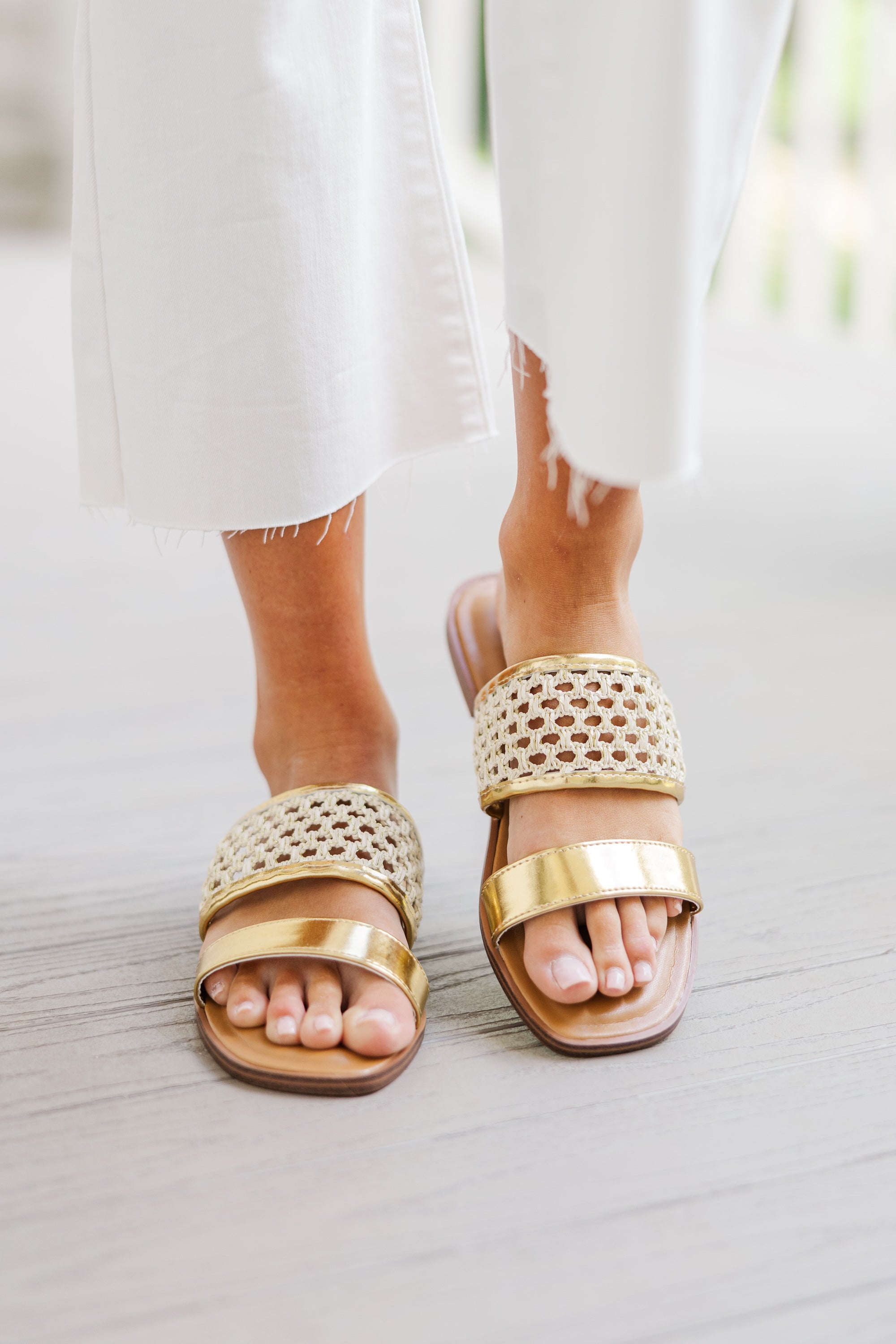 Stylish Gold Sandals for Women - Cabana Ready Comfortable Beach Sandals for Summer Vacations & Poolside Lounging
