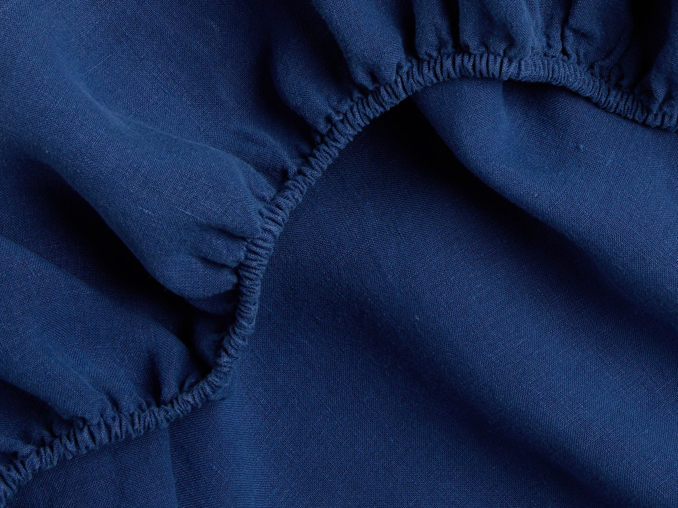 Premium 100% Linen Fitted Sheet - Cobalt Blue Queen Size - Soft & Breathable Bedding for Hot Sleepers - Perfect for Summer Nights & Guest Rooms