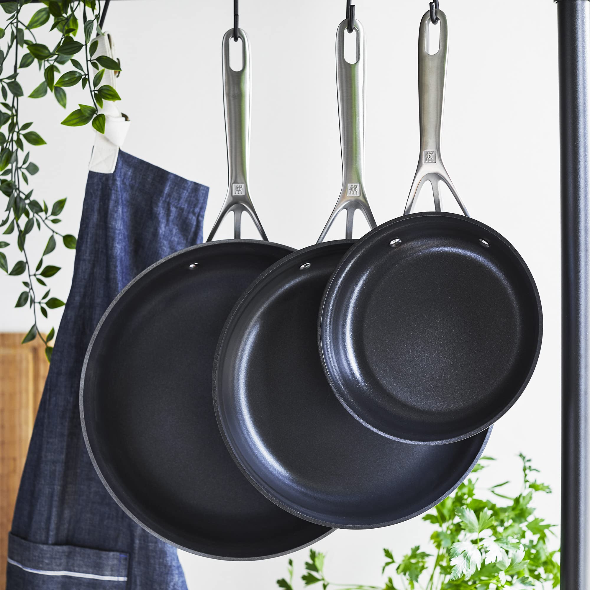 ZWILLING Motion Hard Anodized 3-Piece Nonstick Fry Pan Set - Durable Aluminum Cookware for Sautéing, Frying & Cooking Perfect Meals at Home