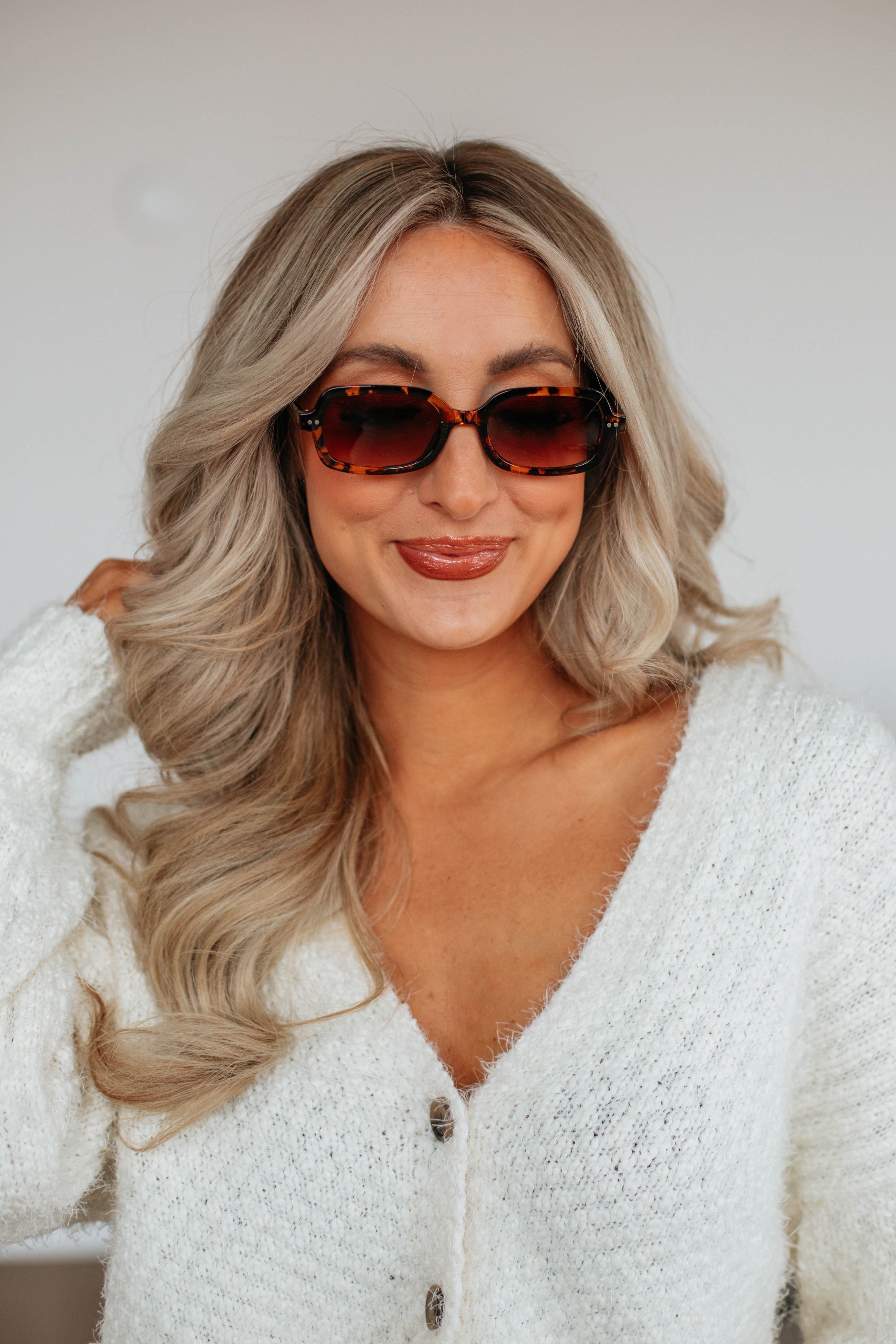 Frame Of Mind Sunglasses - Stylish UV Protection Shades for Men & Women - Perfect for Outdoor Activities, Beach, Driving & Fashion