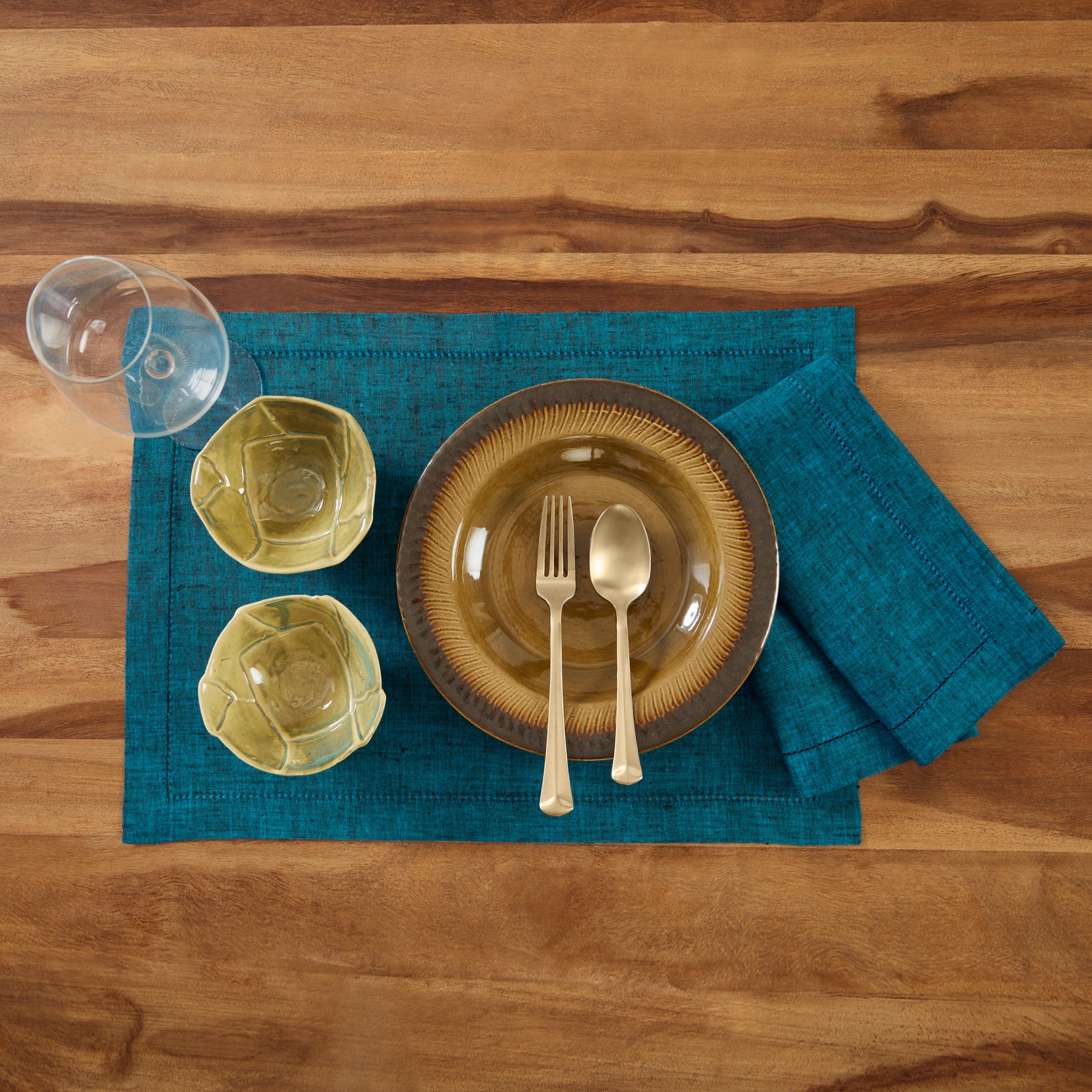 Premium Milan Placemats Set of 4 - Waterproof & Heat-Resistant Table Mats for Dining, Kitchen, and Party Decor - Elegant Home Tableware Accessories