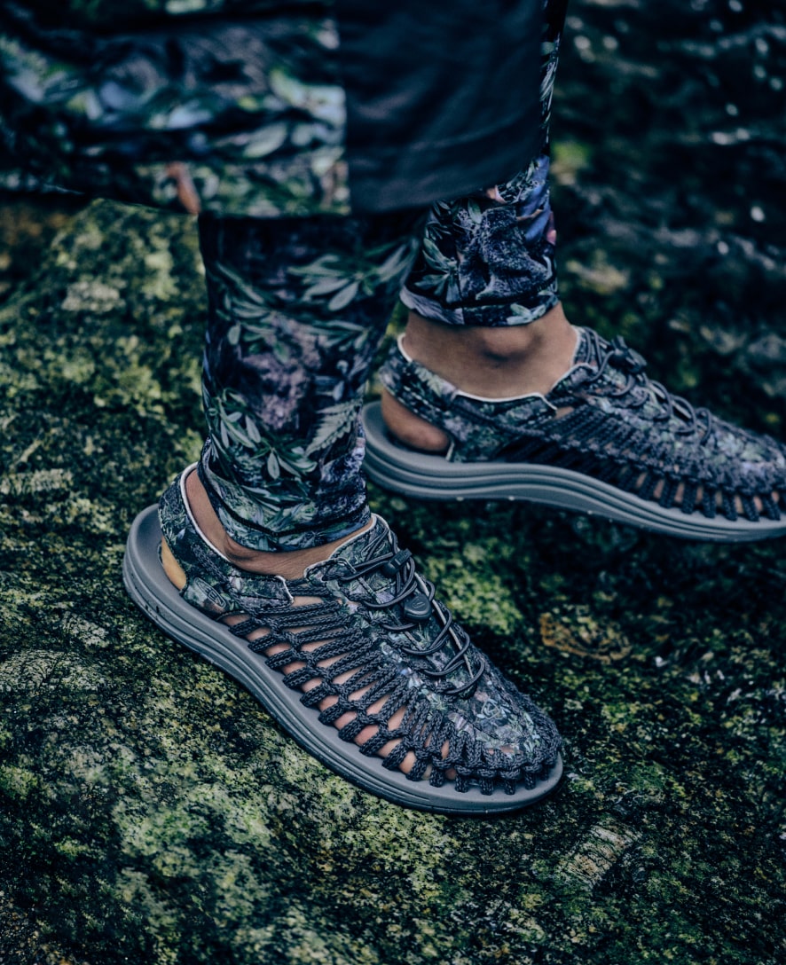 UNEEK x ELNEST Men's Camo Sneakers - Yakushima Forestra Camo Design | Lightweight & Comfortable for Hiking, Travel & Outdoor Adventures