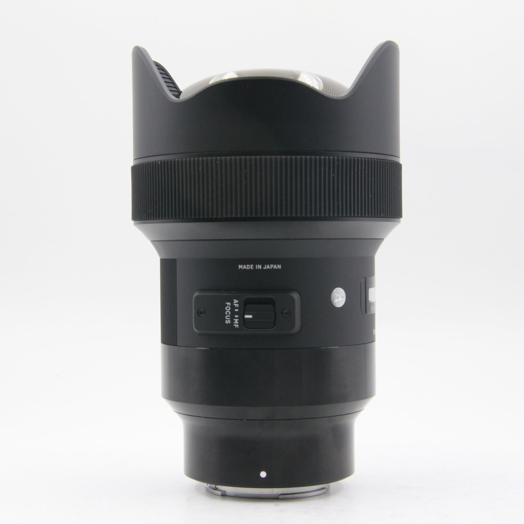 Sigma 14mm f/1.8 DG HSM ART Lens for Sony E Mount - Like New Open Box - Ultra Wide Angle Prime Lens for Landscape, Astro & Architecture Photography