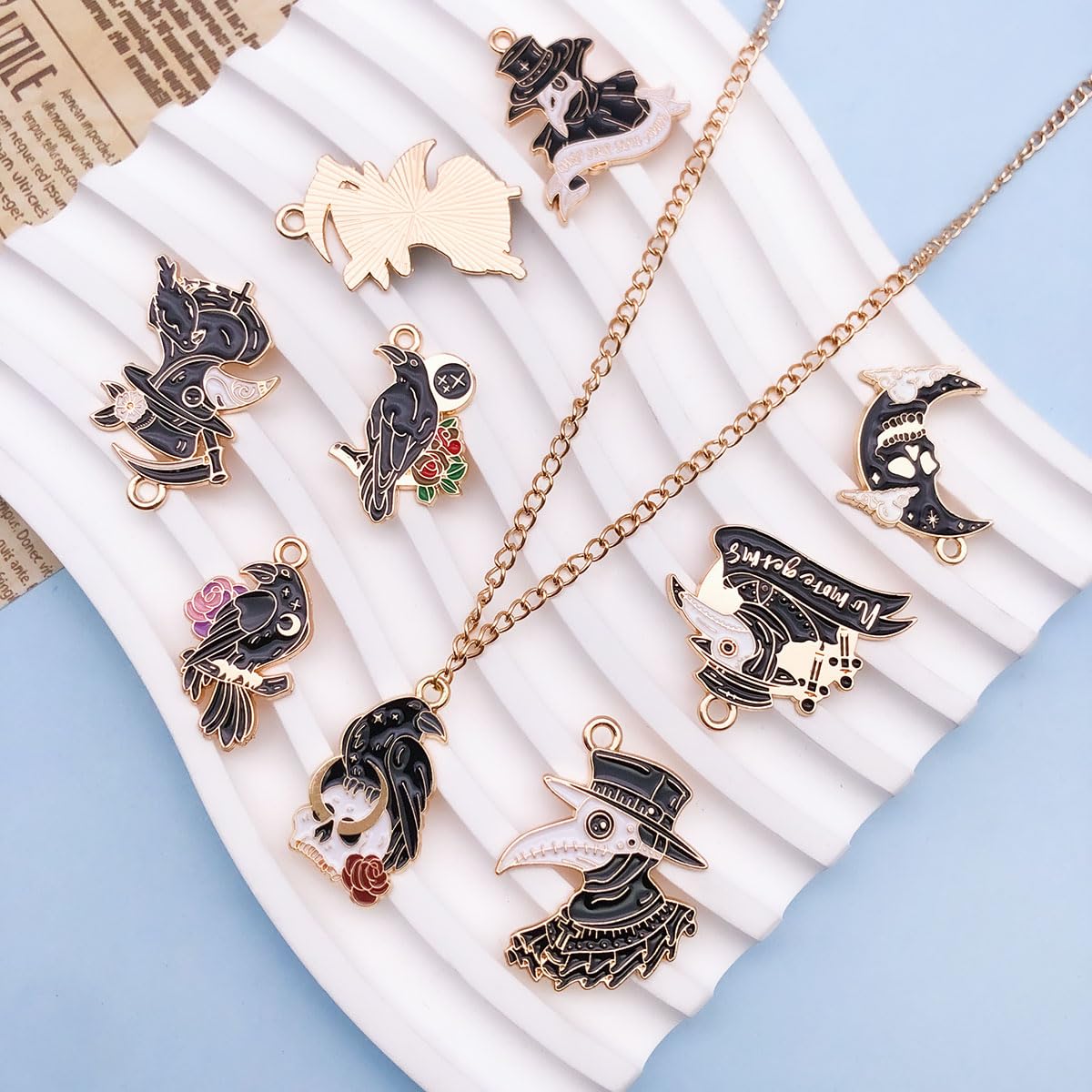 WOCRAFT 16pcs Halloween Black Raven Bird Charms - Jewelry Making Supplies, Dangle Charms for DIY Crafts, Party Decorations - Perfect for Necklaces, Bracelets, Halloween Costume Accessories & Gothic Home Decor (SN363)