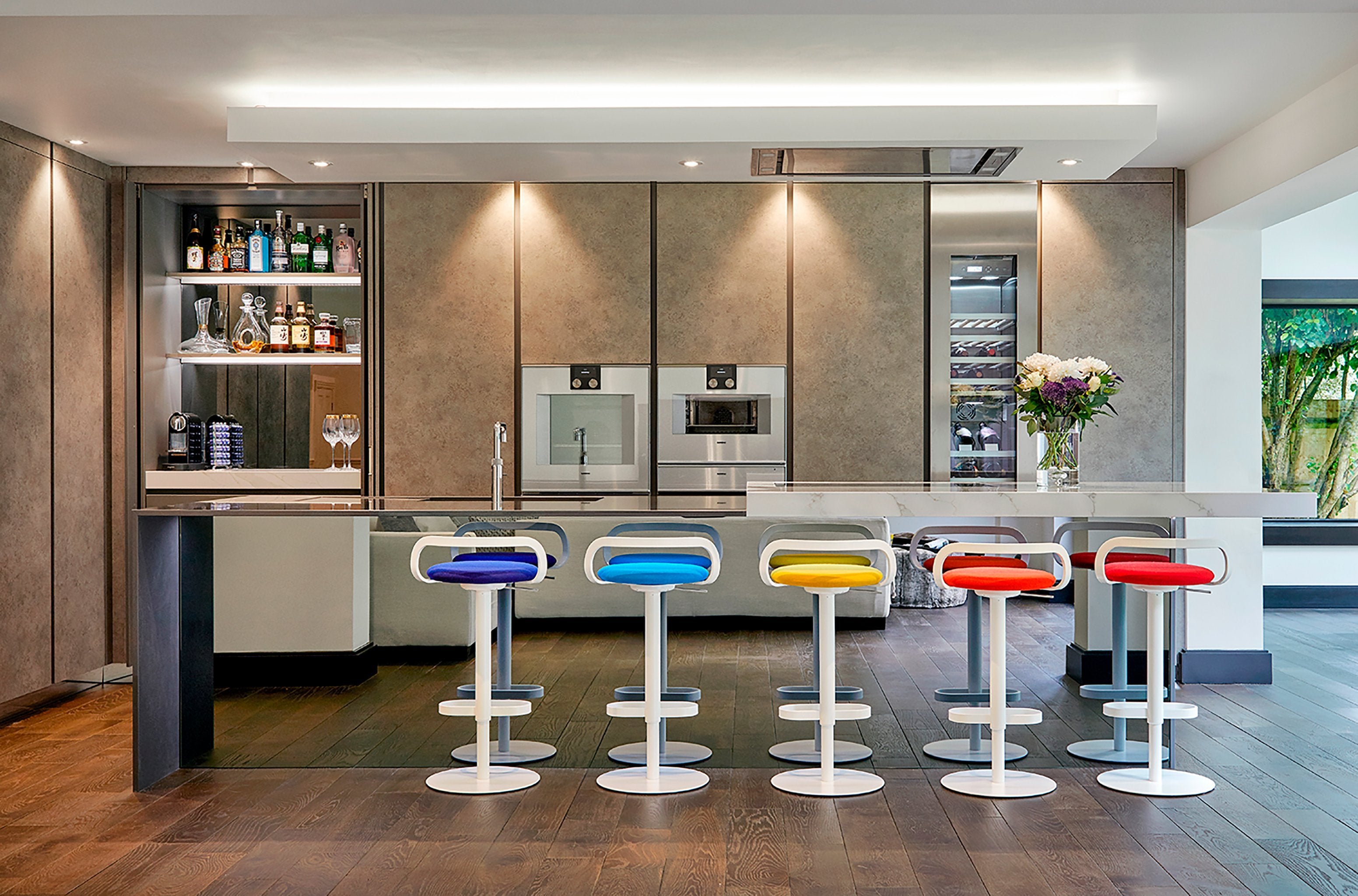 Lapalma Mak S110 Modern Wooden Stool - Scandinavian Design Bar Stool for Kitchen, Dining Room & Cafe - Durable & Stylish Home & Commercial Seating