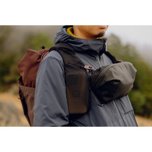Peak Design Outdoor Sling 2L Black - Compact Camera Bag for Travel & Hiking - Waterproof Crossbody Sling Pack for DSLR, Mirrorless & Everyday Essentials
