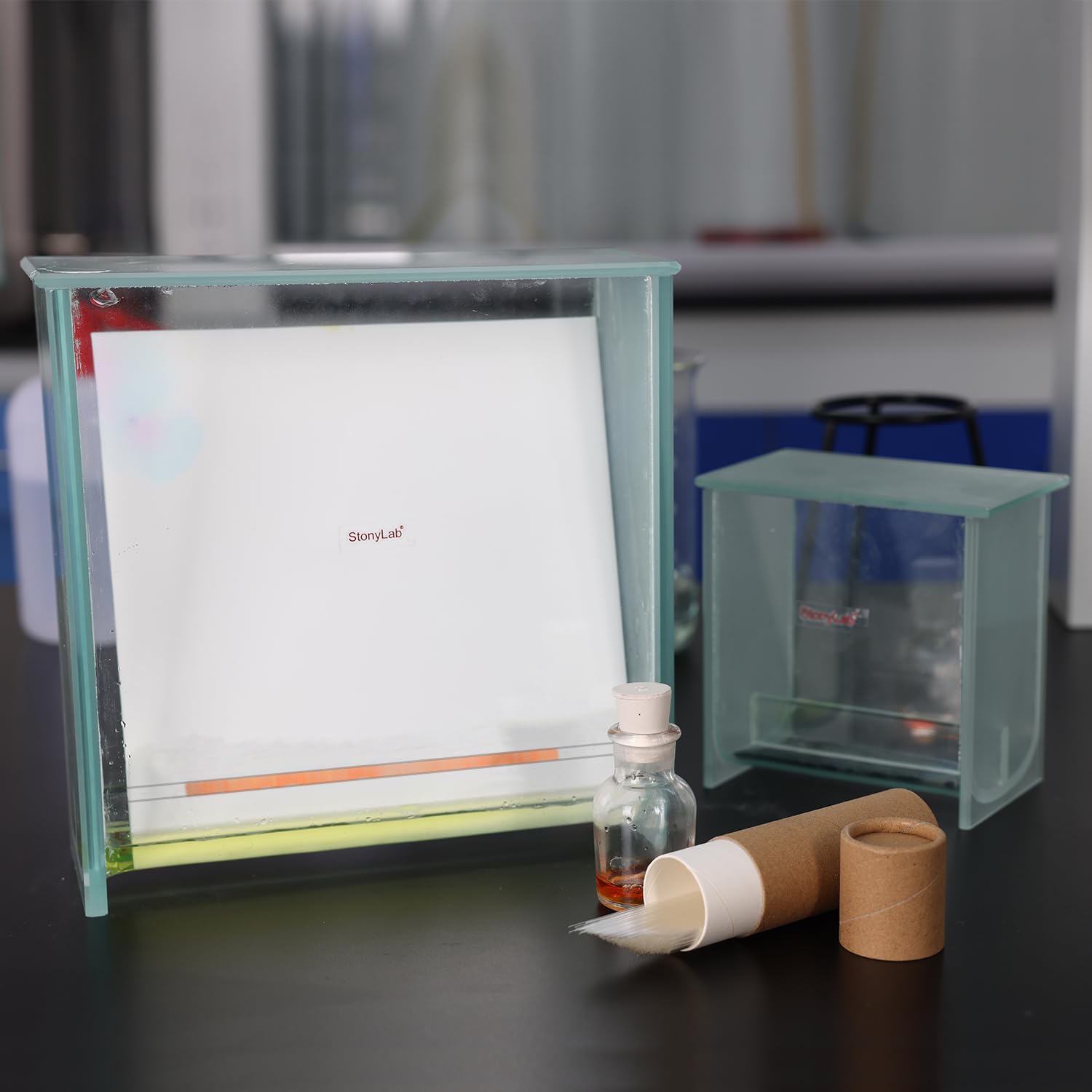 Stonylab Glass Square TLC Developing Tank - Heavy Duty Borosilicate Chromatography Chamber with Lid for Multiple Plates (3.94