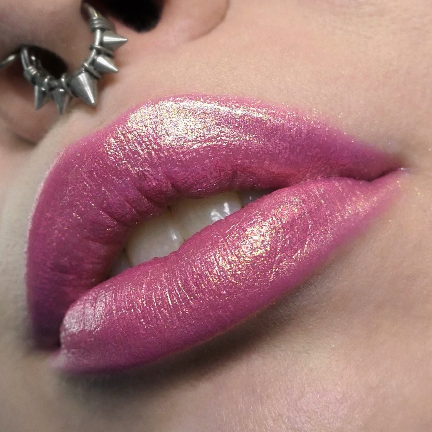 Menacing Metals Lipstick - Long Lasting Matte Metallic Lipstick for Women | Bold & Vibrant Colors | Perfect for Parties, Cosplay & Night Out Makeup