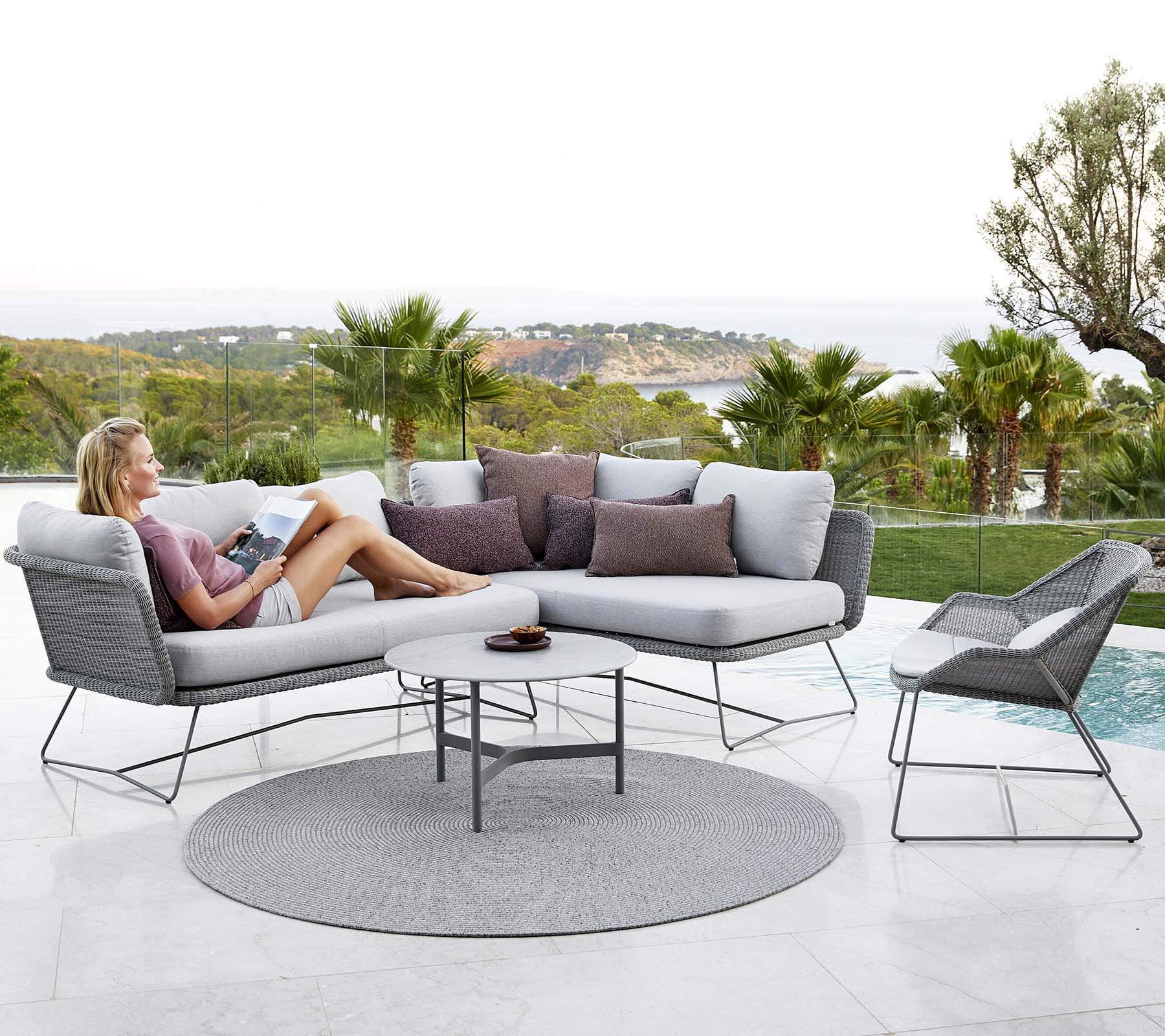 Circle Outdoor Rug - Waterproof & Durable for Patio, Garden, Deck, and Backyard - Perfect for Picnics, Camping, and Outdoor Gatherings