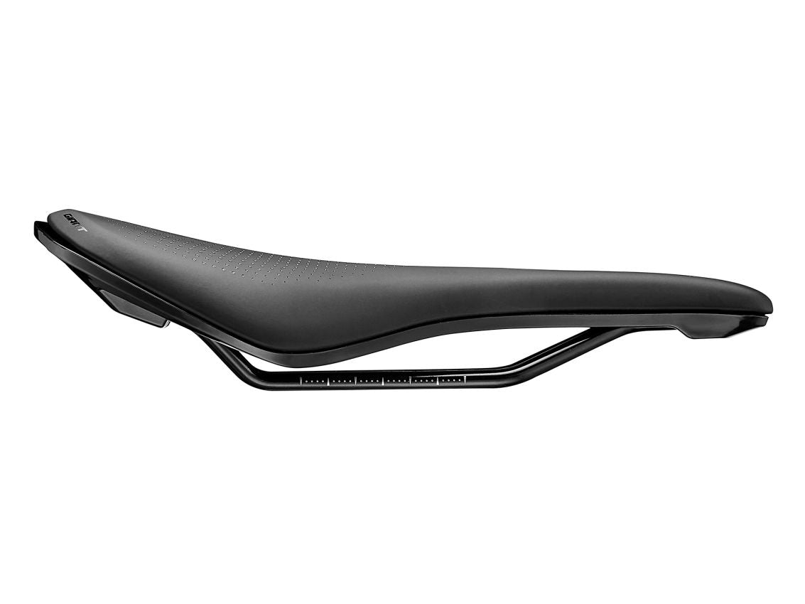 Approach Saddle - Comfortable & Durable Horse Riding Saddle for Western & English Equestrian Sports | Perfect for Trail Riding, Rodeo & Training