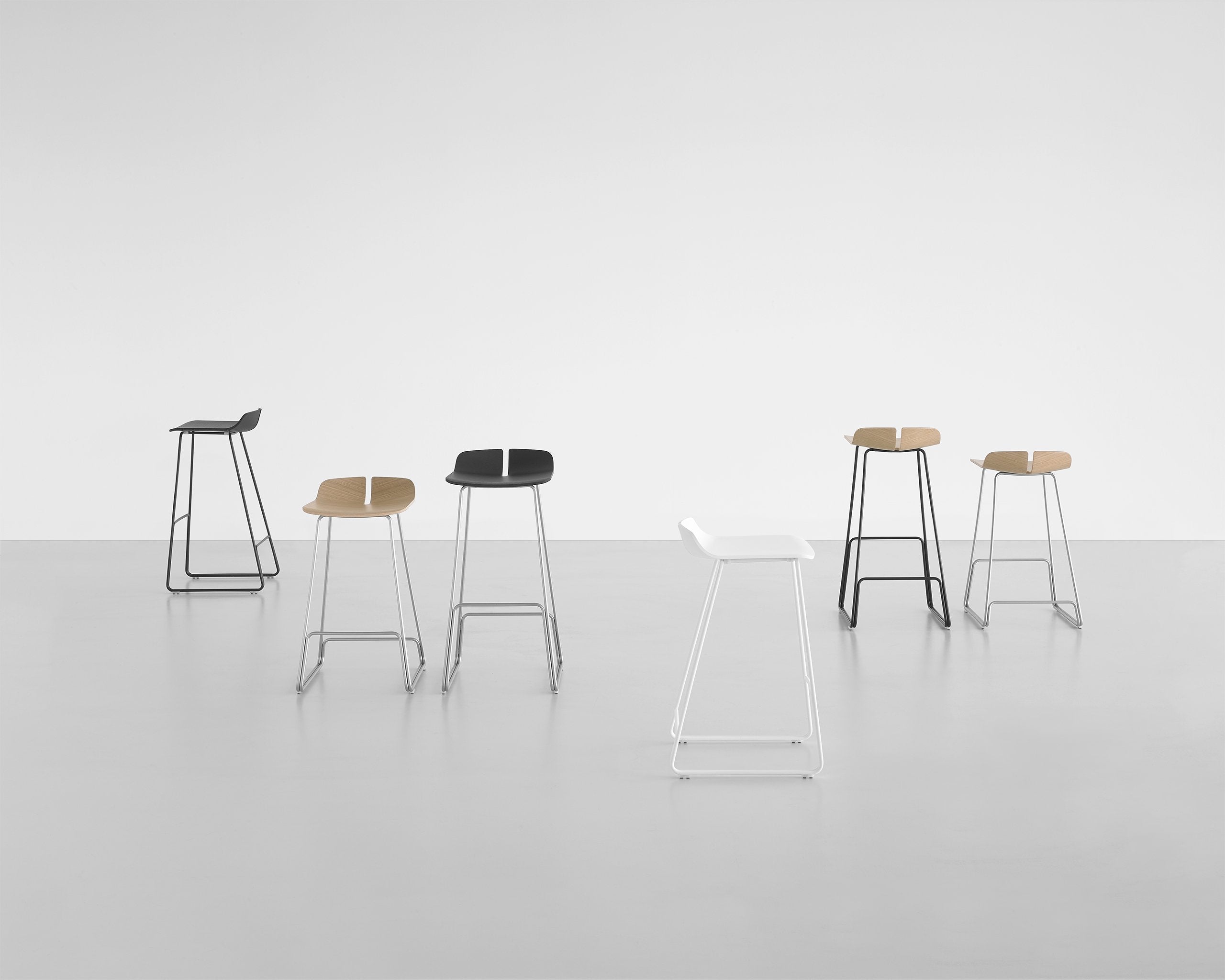 Lapalma Link S128 Stool - Modern Bar Stool for Kitchen, Dining & Office - Adjustable Height & Sleek Design