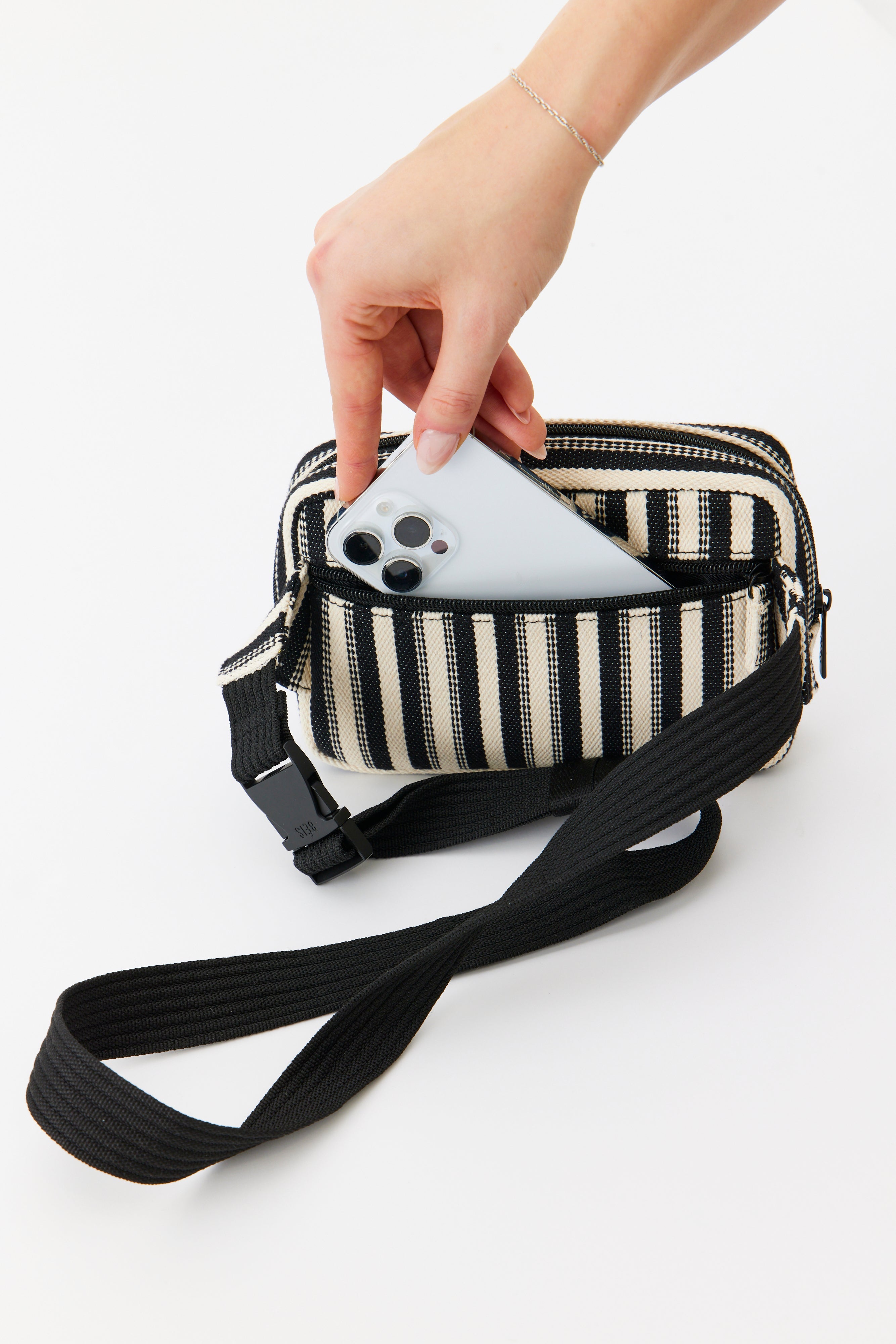 Black Stripe Belt Bag - Stylish & Functional Waist Pack for Travel, Running, Hiking & Everyday Use