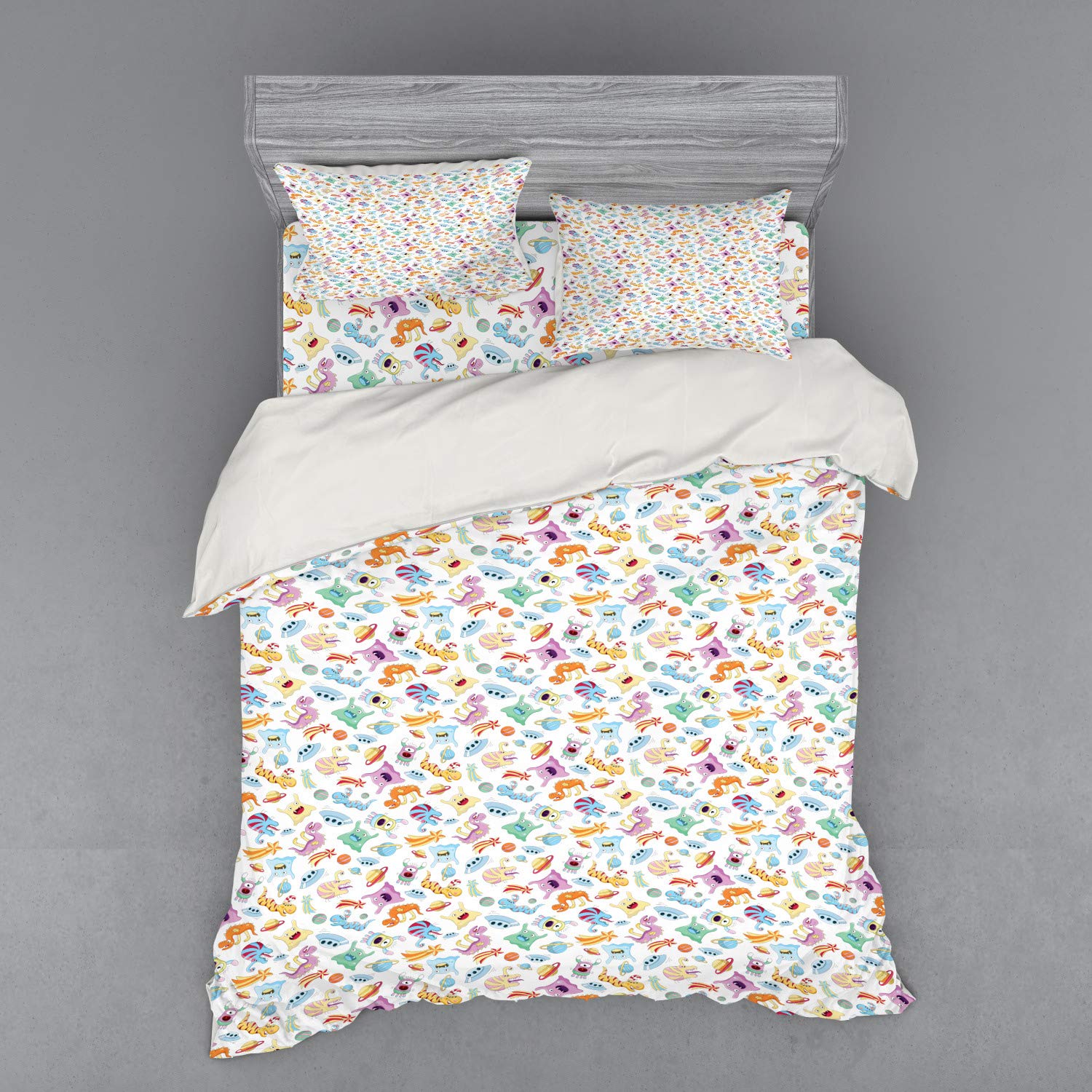 Ambesonne Alien Duvet Cover Set - Monsters, Aliens, Planets, UFOs & Shooting Stars Astronomy Themed 4-Piece Bedding Set with Shams & Fitted Sheet, Queen Size, Multicolor - Perfect for Sci-Fi Lovers & Space-Themed Bedrooms