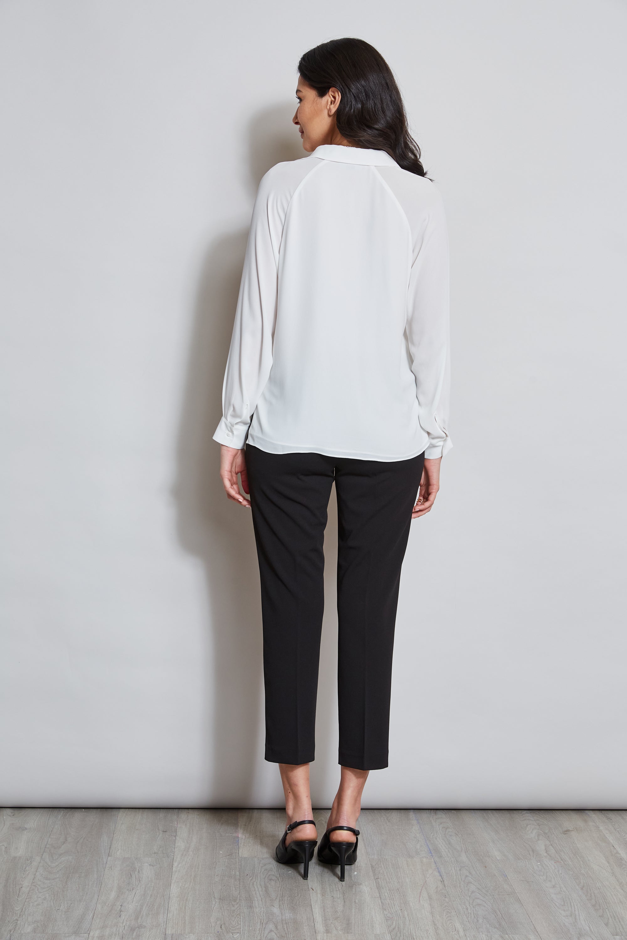 Tahari Women's Split Neck Long Sleeve Blouse - Elegant Office Wear & Casual Chic Top for Work, Date Night & Everyday Style