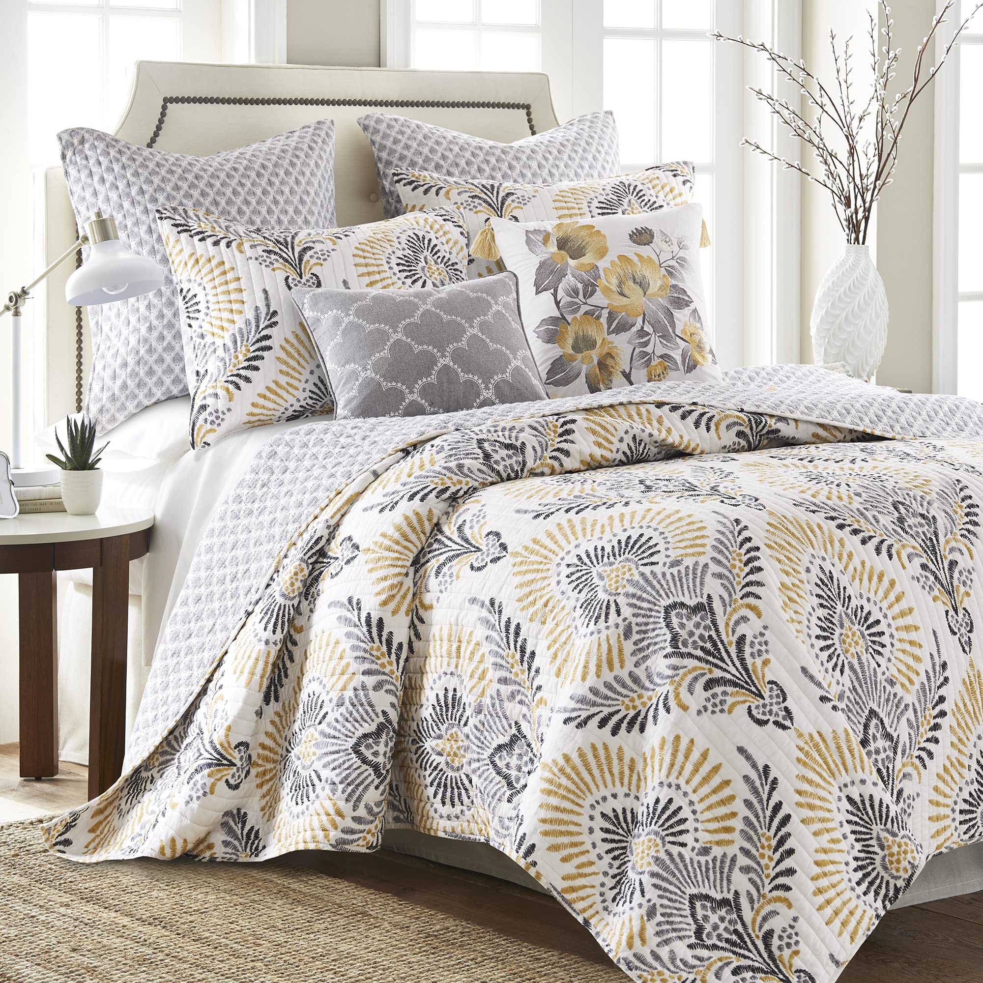 Levtex Home Kiana King Quilt Set - 106x92 Inch Reversible Cotton Quilt with 2 Pillow Shams (36x20in) - Damask Medallion Pattern in Gold, Charcoal & Grey - Luxury Bedding for Master Bedroom, Guest Room & Hotel Decor