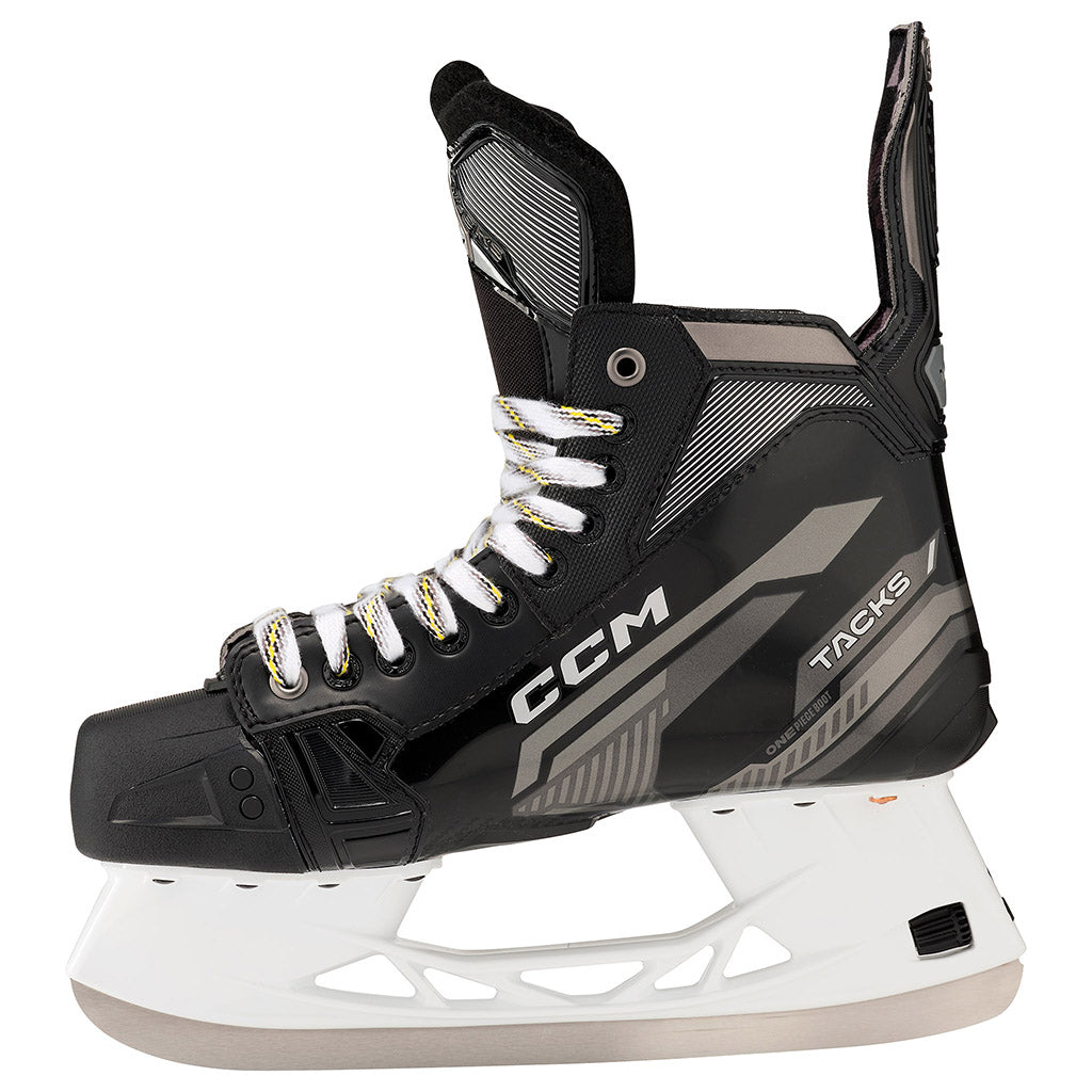 CCM Tacks Vector 2022 Intermediate Ice Hockey Skates - Professional Performance Skates for Youth & Adult Players - Perfect for Ice Rink Games, Training & Competitive Matches