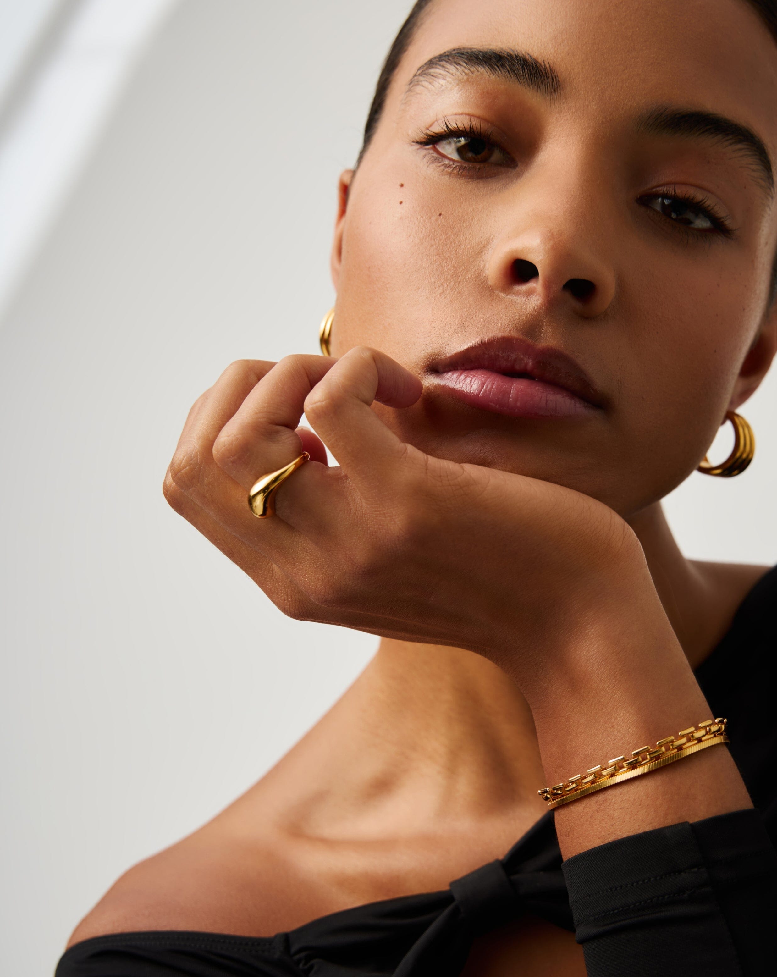 Savi Signature Stacking Ring Set - 18k Gold Vermeil Rings for Women, Dainty & Elegant Layering Rings for Everyday Wear, Gift for Her, Anniversary, Birthday, Valentine's Day