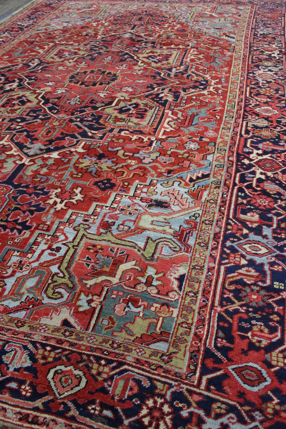Vintage Heriz Handwoven Tribal Rug - Authentic Persian Carpet JF8607 for Living Room, Bedroom & Home Decor