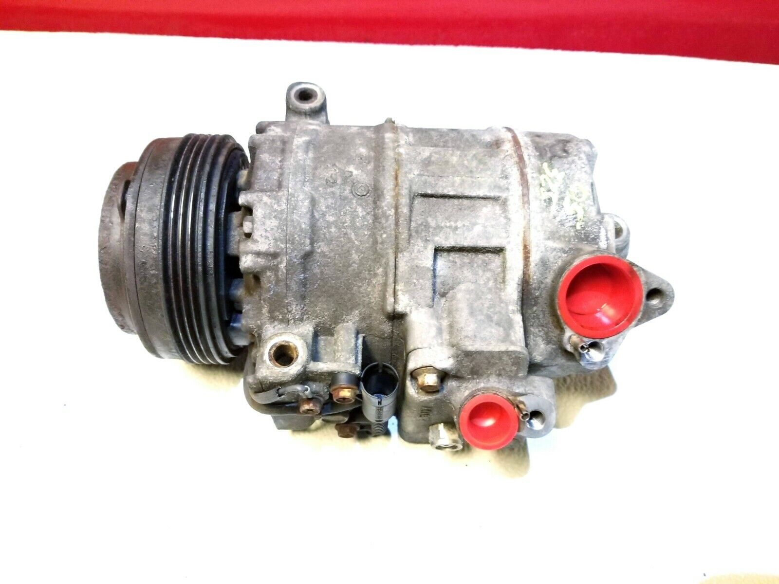 BMW E46 325xi AC Compressor Replacement - OEM Quality Auto Part for 2001-2005 Models - Perfect for Cooling System Repair & Maintenance