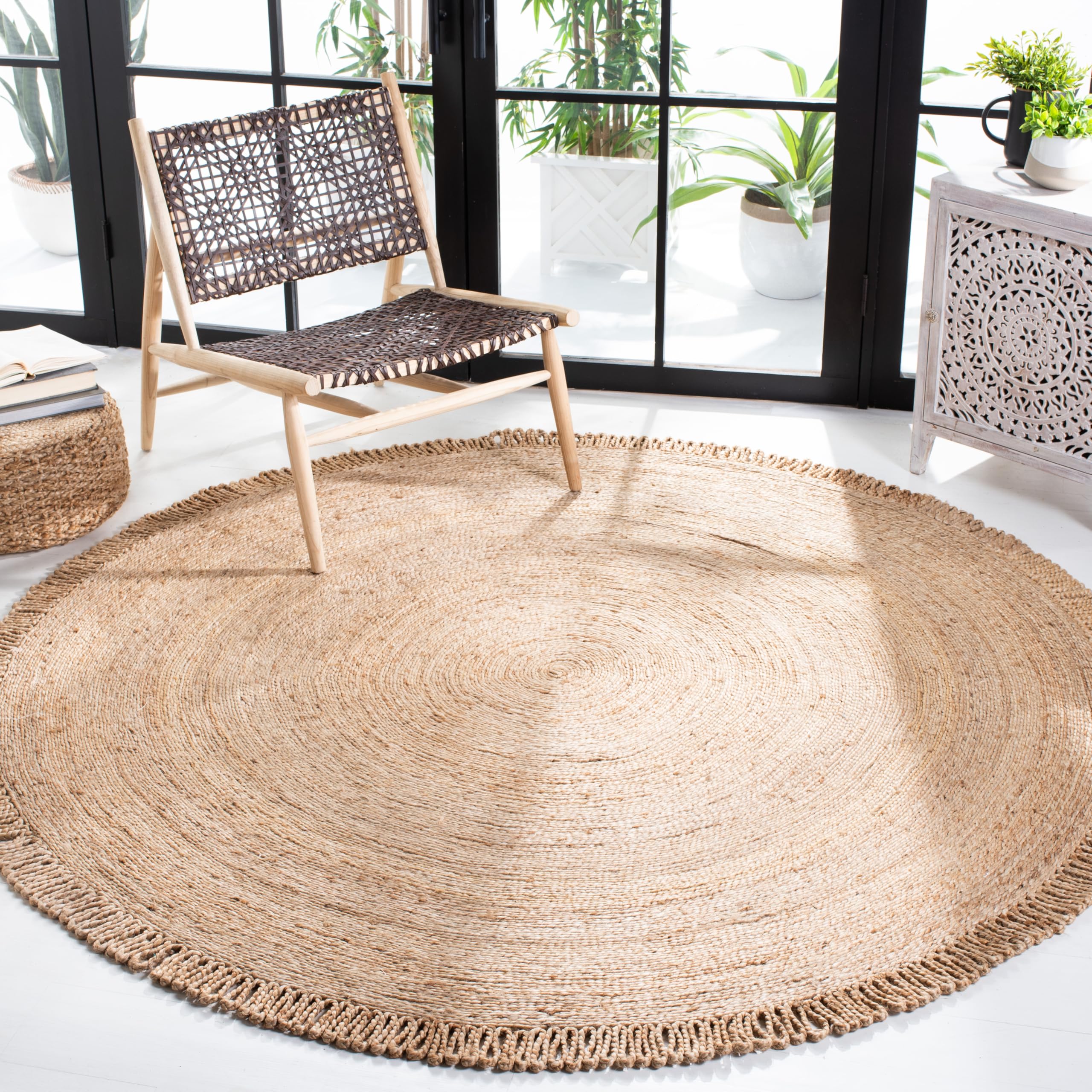 SAFAVIEH Natural Fiber Round Collection 6' Round Handmade Jute Area Rug - Boho Charm Farmhouse Style for Living Room, Bedroom & Dining Room Décor
