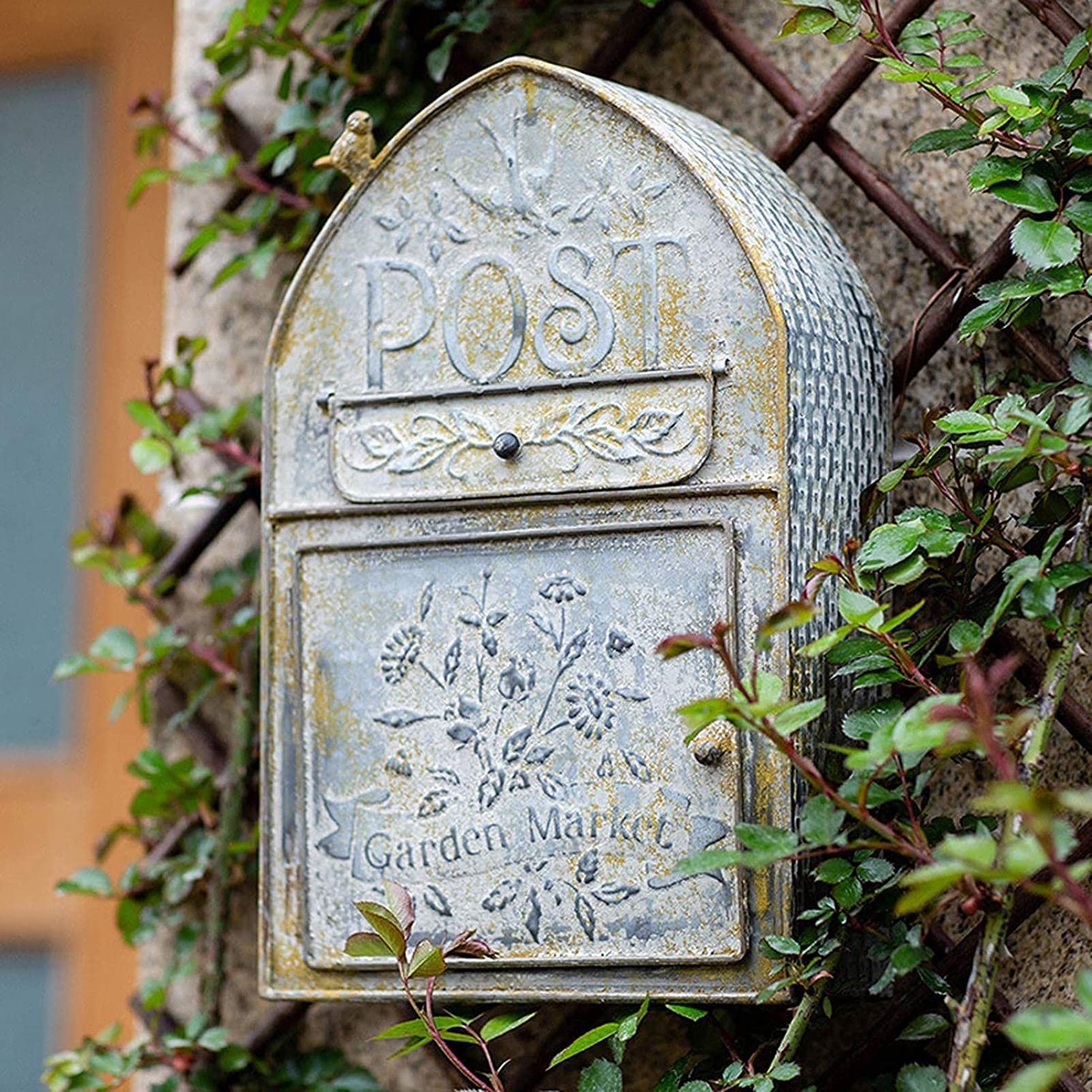 Vintage Cast Iron Wall Mounted Mailbox - Rustproof Outdoor & Indoor Letter Box for Home, Office & Entryway - Decorative Farmhouse, Cottage & Traditional Style Mailbox - Perfect for Front Door, Garden & Porch Decor