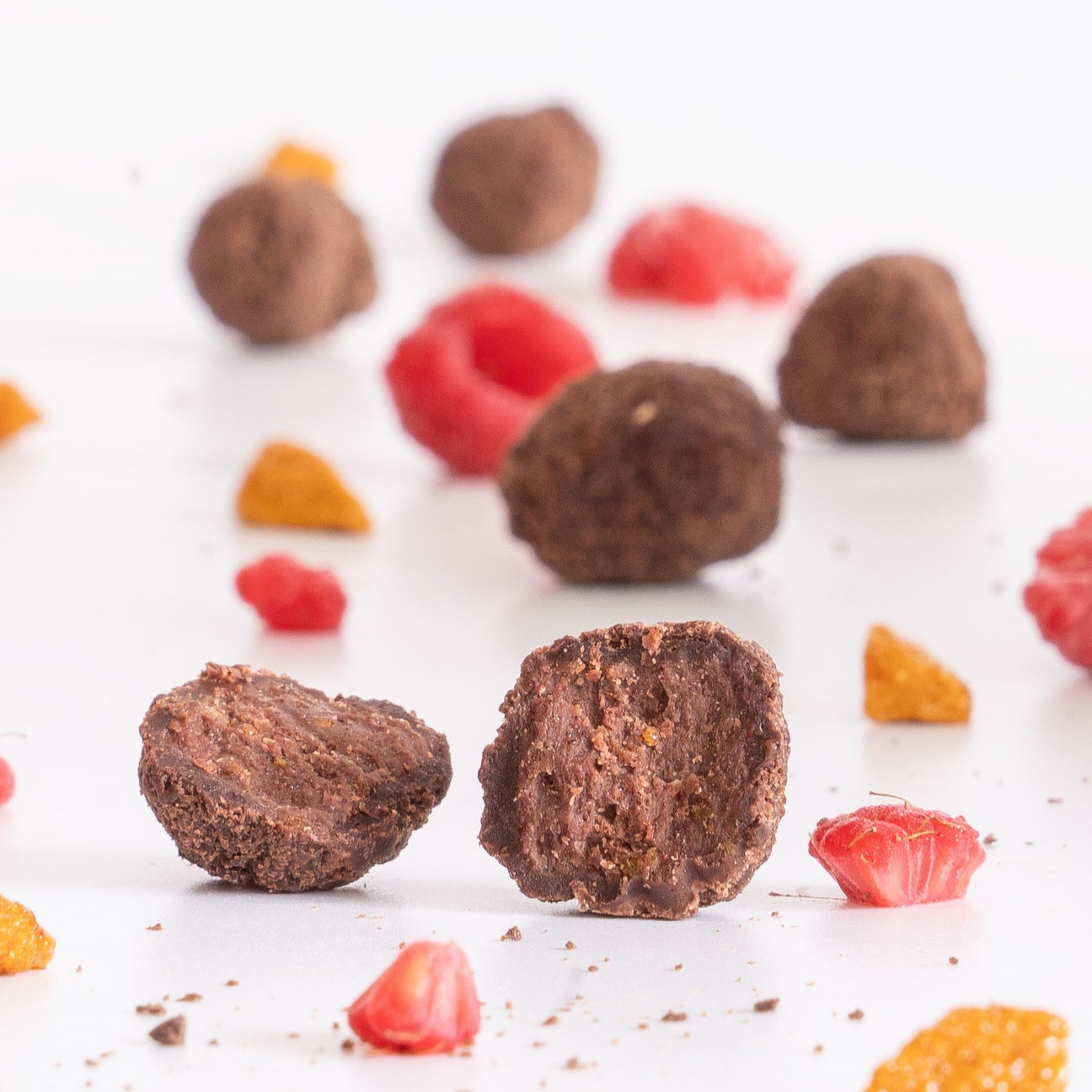 Booja Booja Vegan Raspberry Chocolate Truffles 65g - Dairy-Free, Gluten-Free Gourmet Treats for Gifts, Parties & Desserts